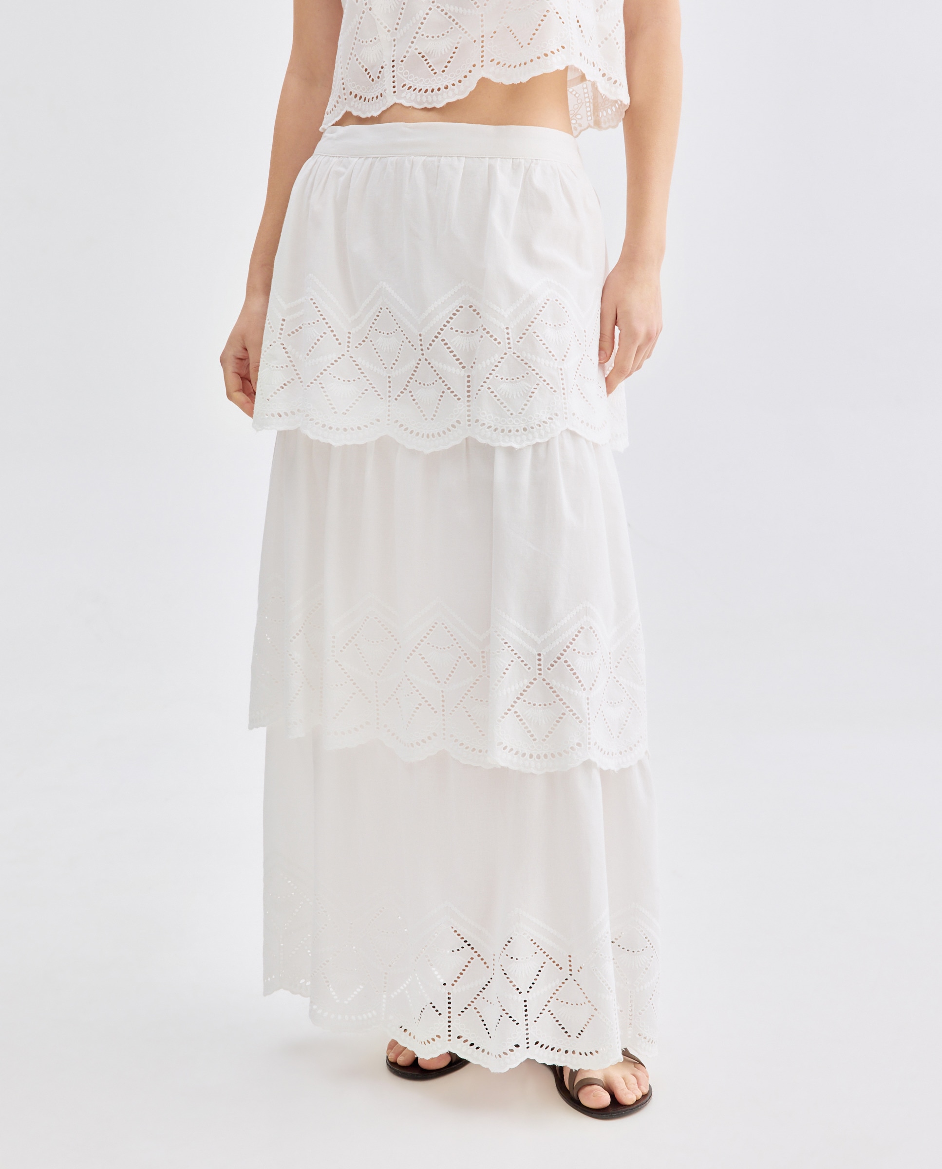 Falda de mujer bordada total look Blanco-2