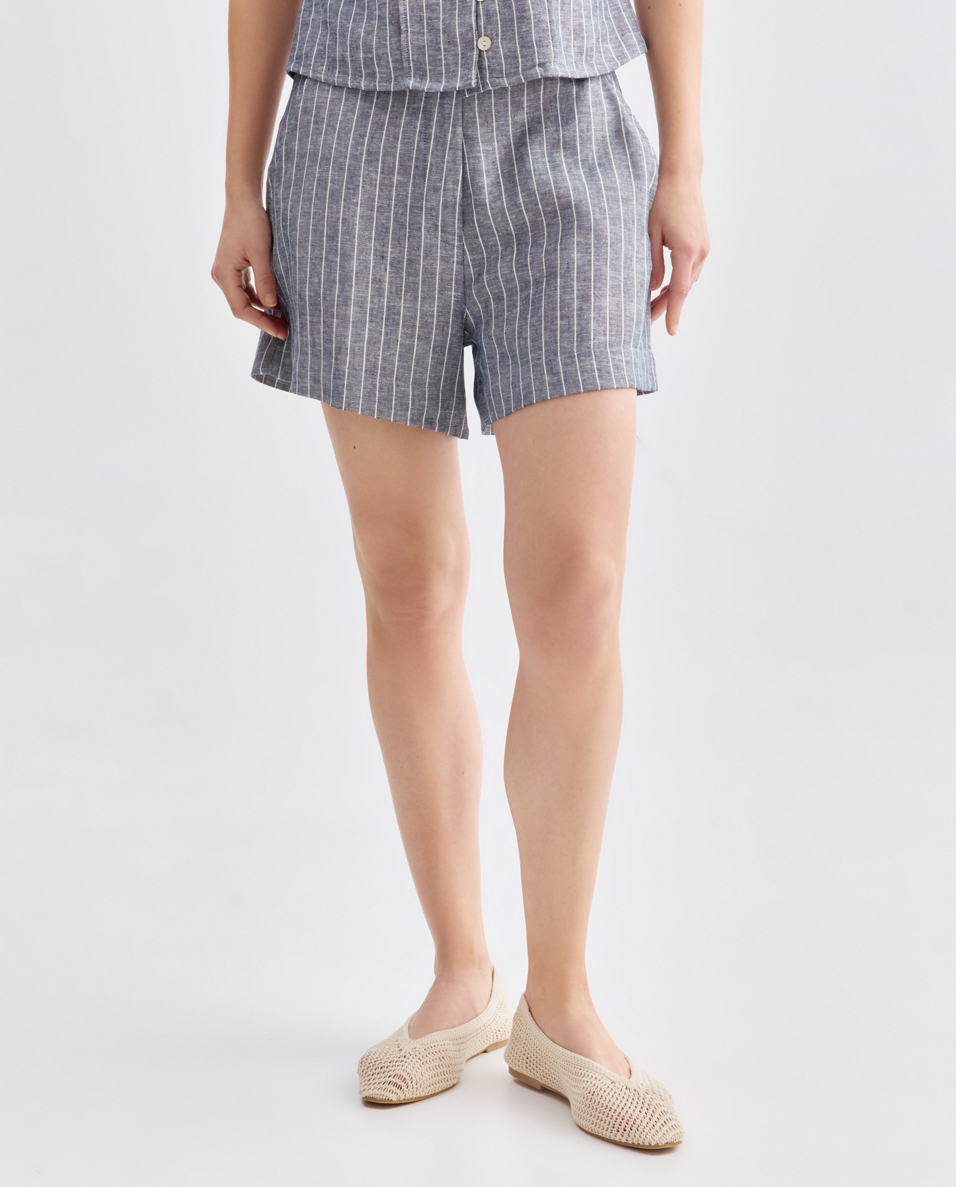 Pantalón de mujer corto con lino de rayas total look Marrón-2