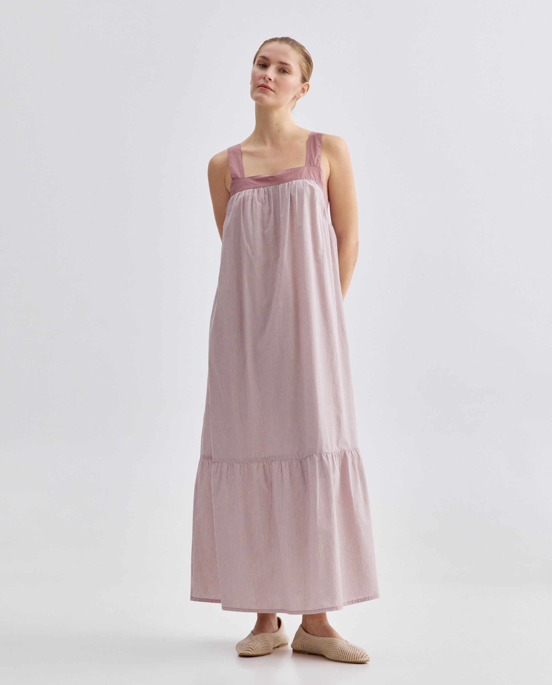 Imagen 0 de Vestido de mujer de rayas