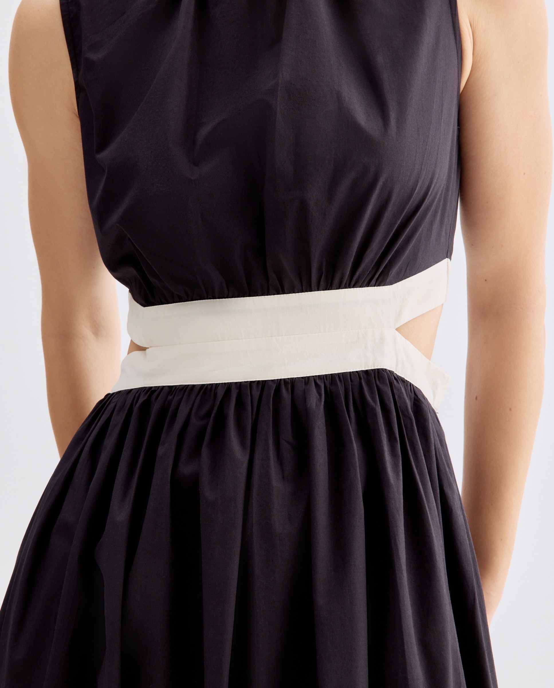 Vestido de mujer cut out Negro-3