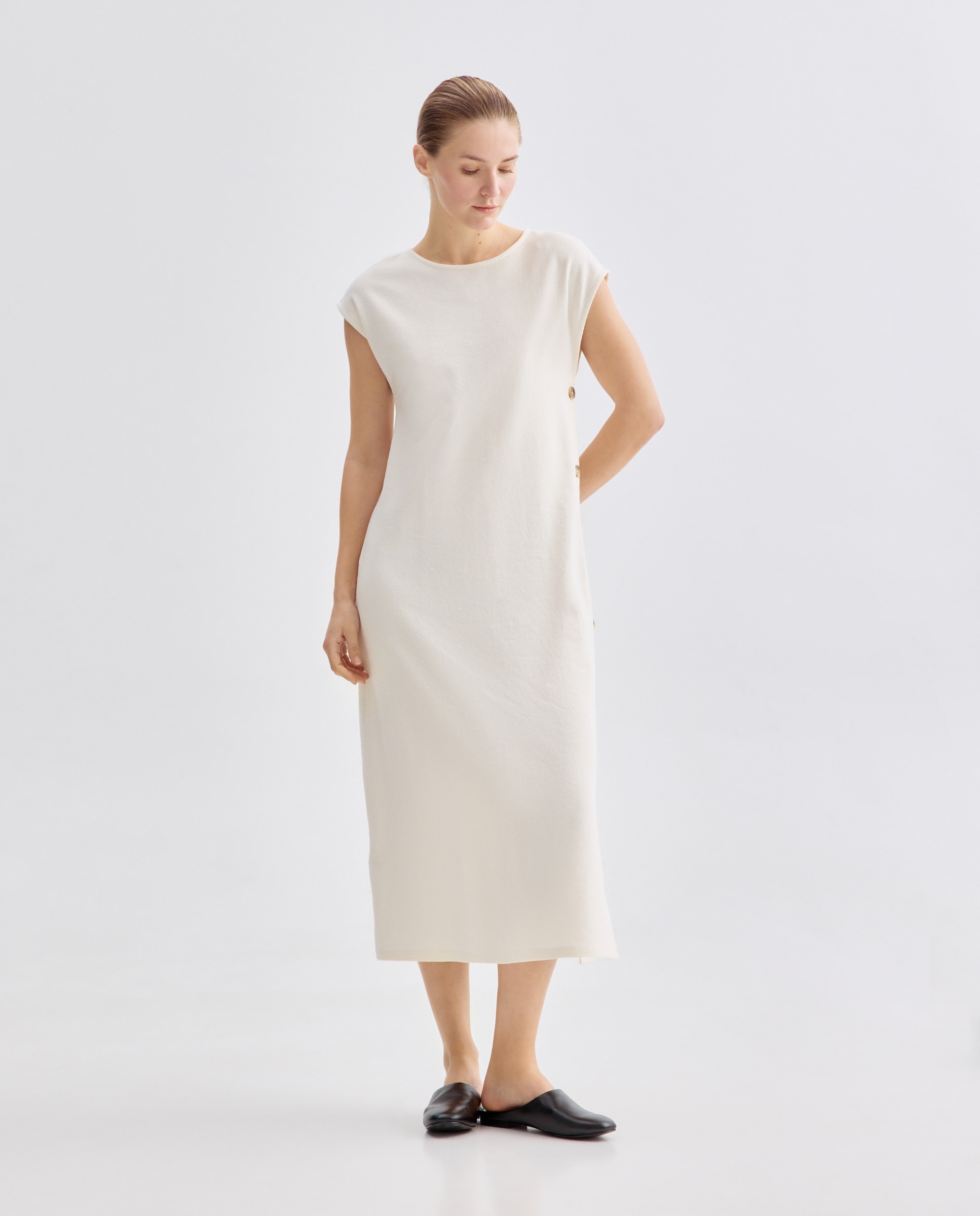 Imagen 0 de Vestido de mujer de algodón con botones laterales