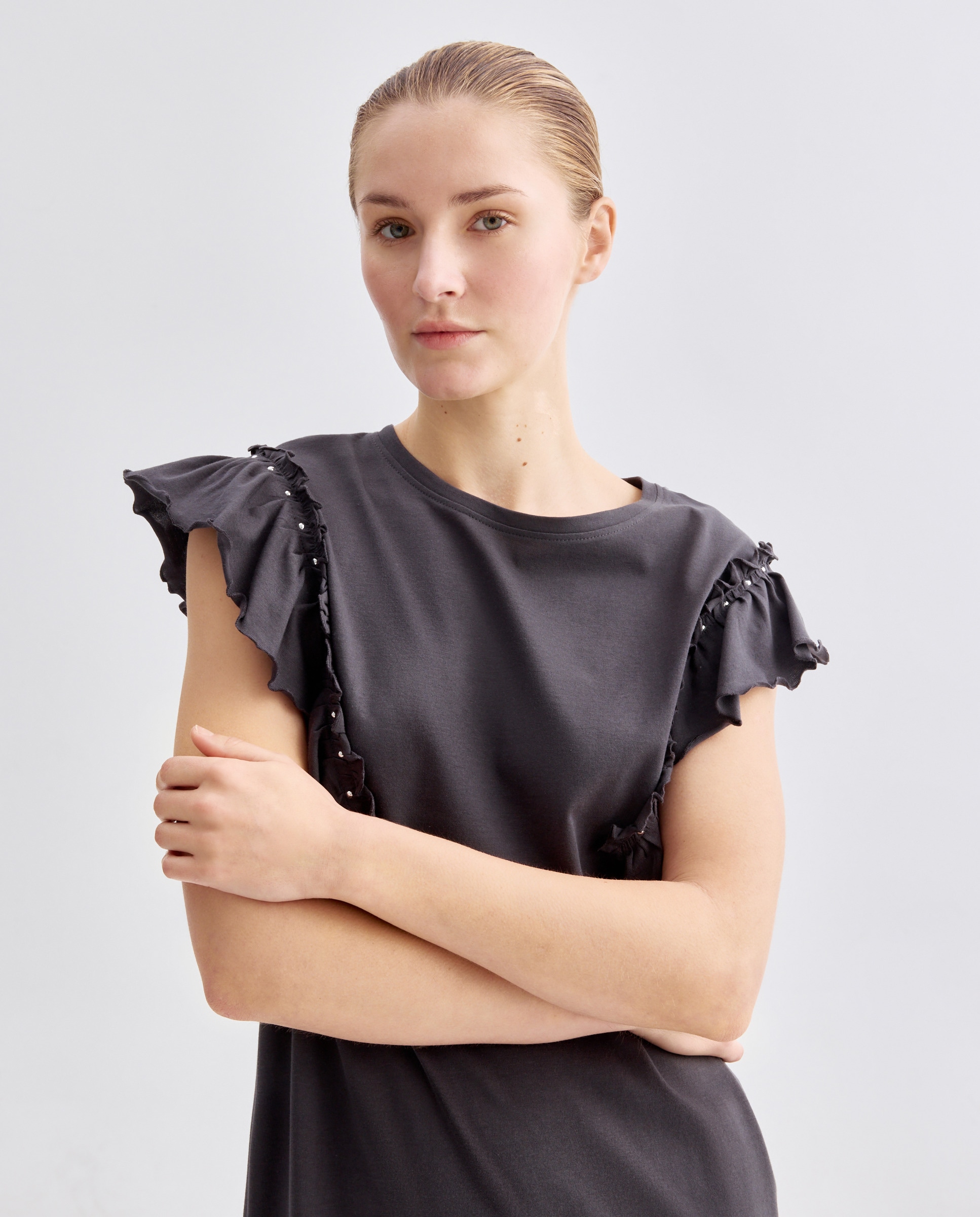 Vestido de mujer cuello caja con volantes y tachuelas Plomo-2