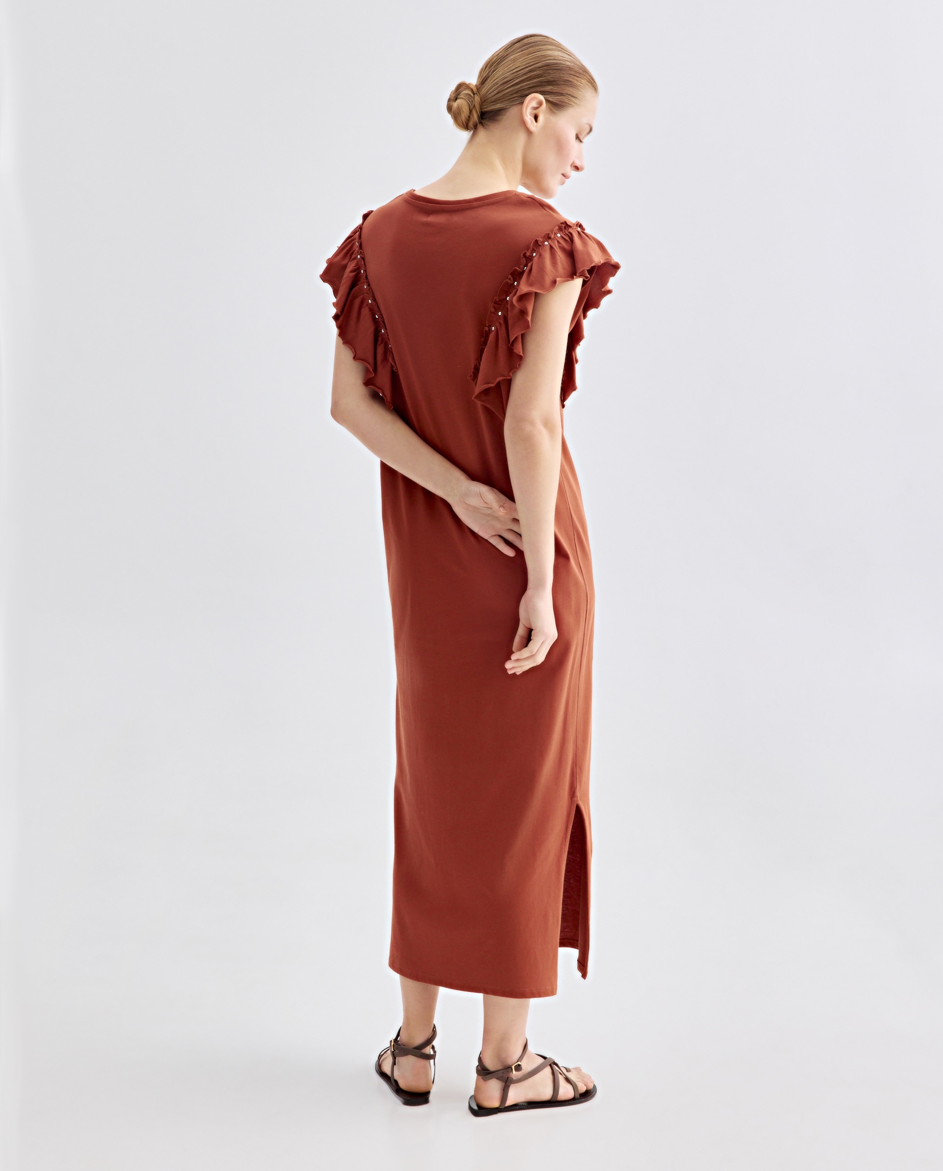 Vestido de mujer cuello caja con volantes y tachuelas Naranja quemado-3