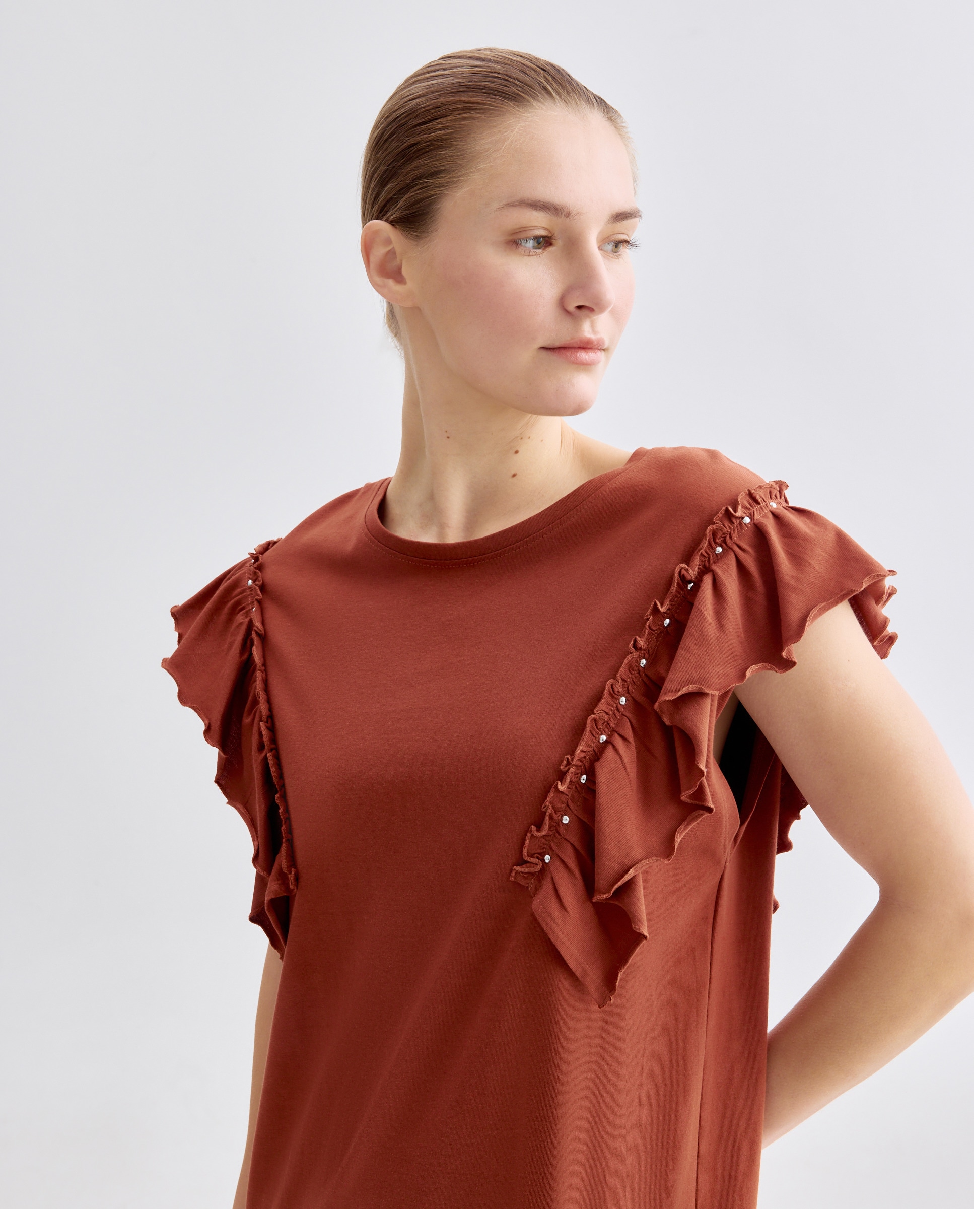 Vestido de mujer cuello caja con volantes y tachuelas Naranja quemado-2