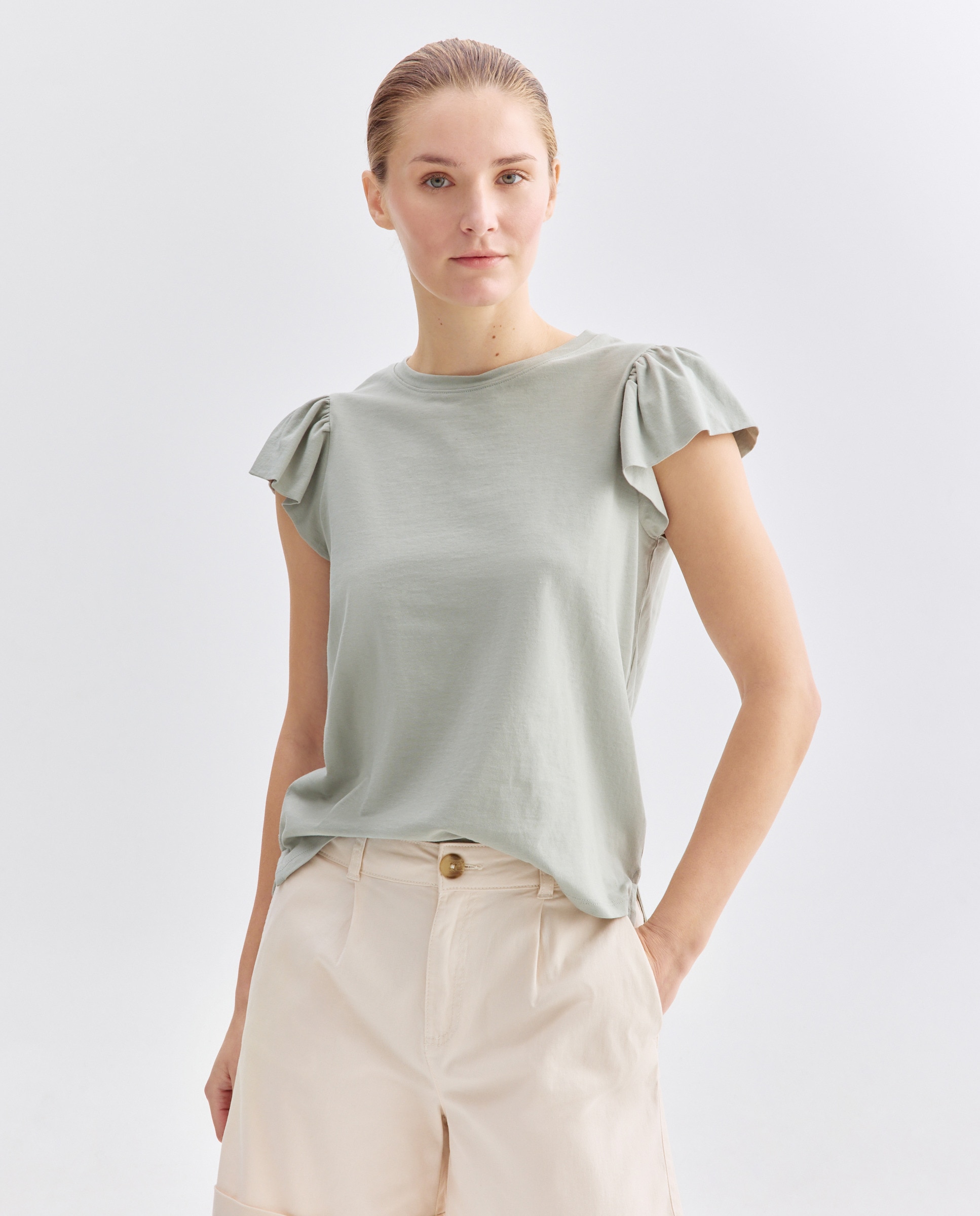 Imagen 0 de Camiseta de mujer cuello caja manga volantes