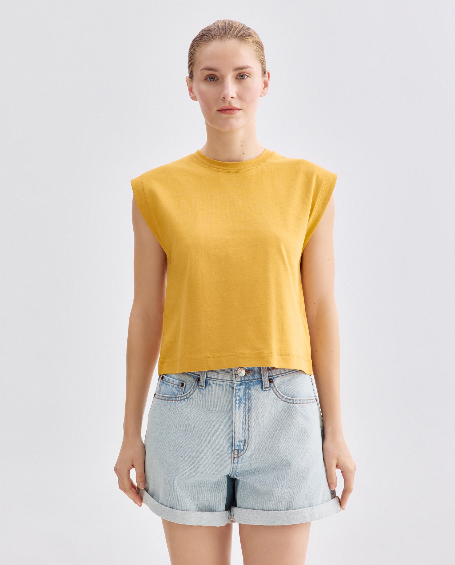 Imagen 0 de Camiseta sin mangas de mujer con solapa en hombro