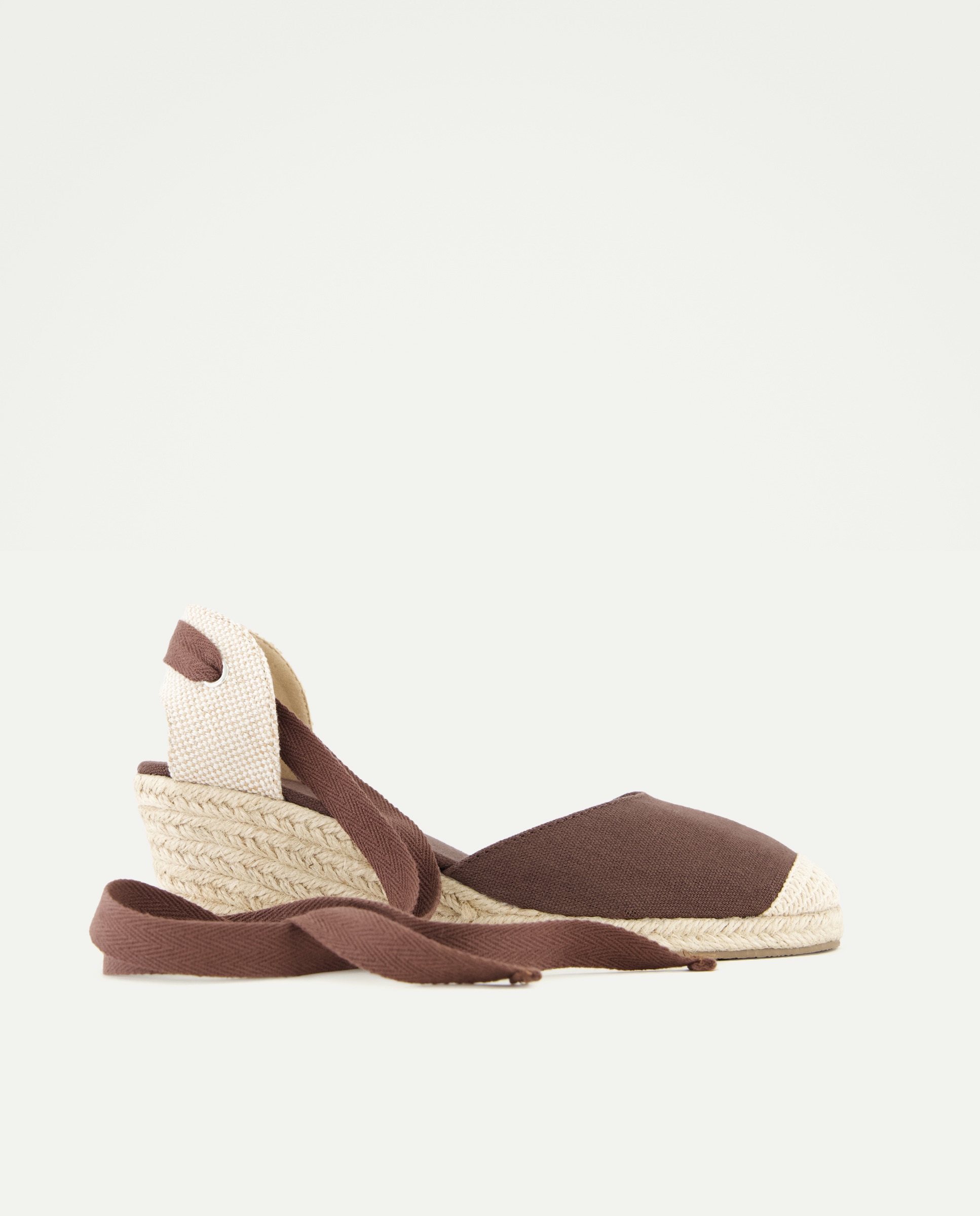 Imagen 0 de Alpargata de mujer cuña atada