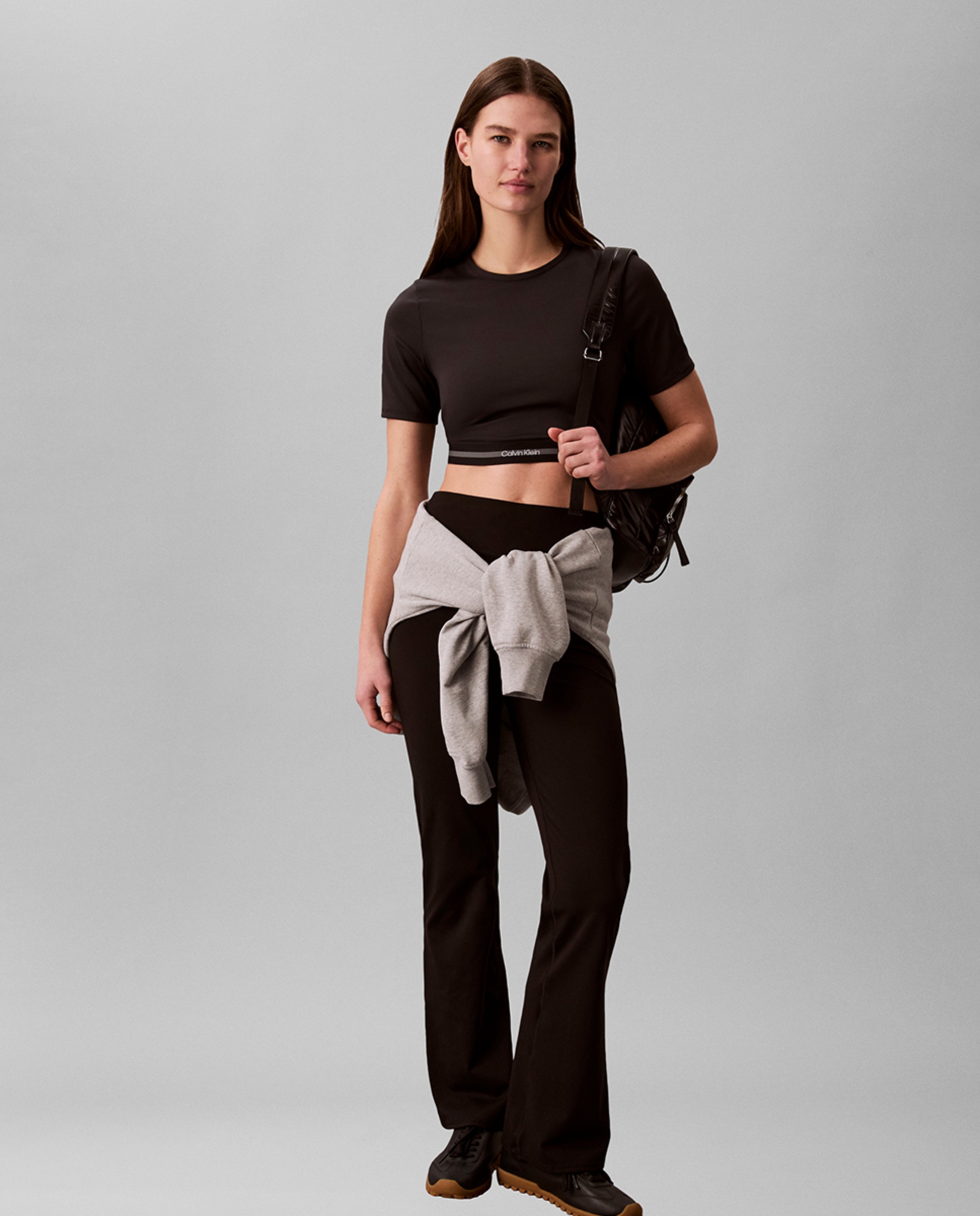 T-shirt Cropped de Manga Curta Icon Sport Preto-5