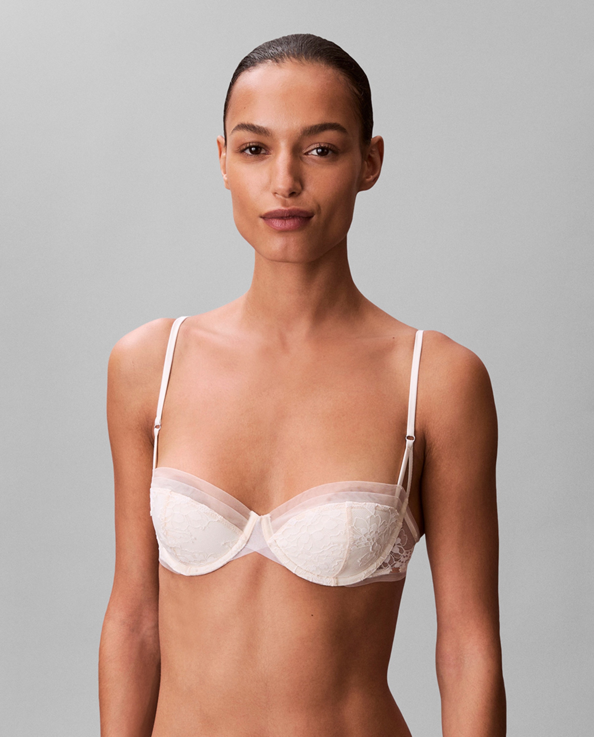 Imagem 0 de Soutien com Aro e Copa Moldada CK Black Bridal