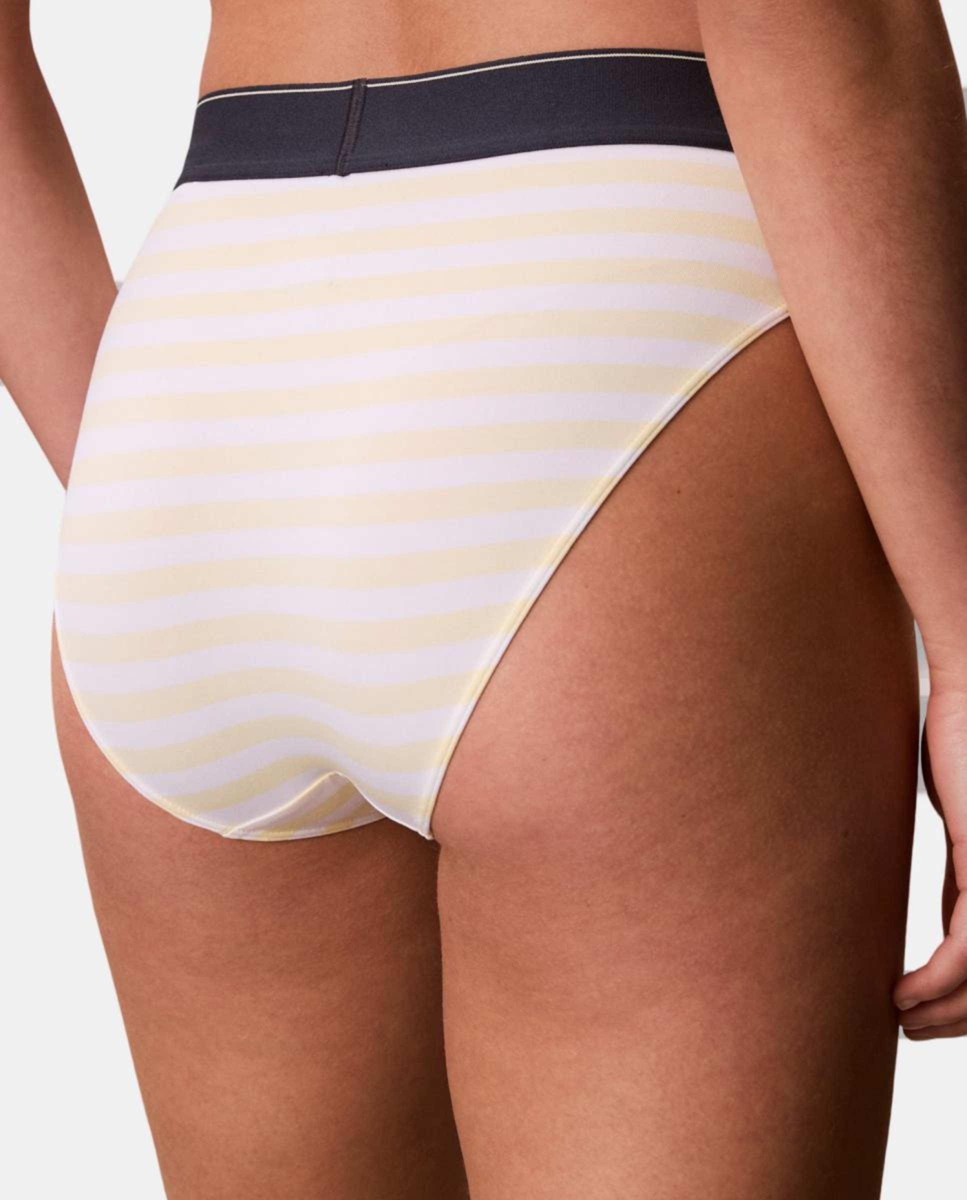 Cueca de Cintura Subida CK Graphic Amarelo-3