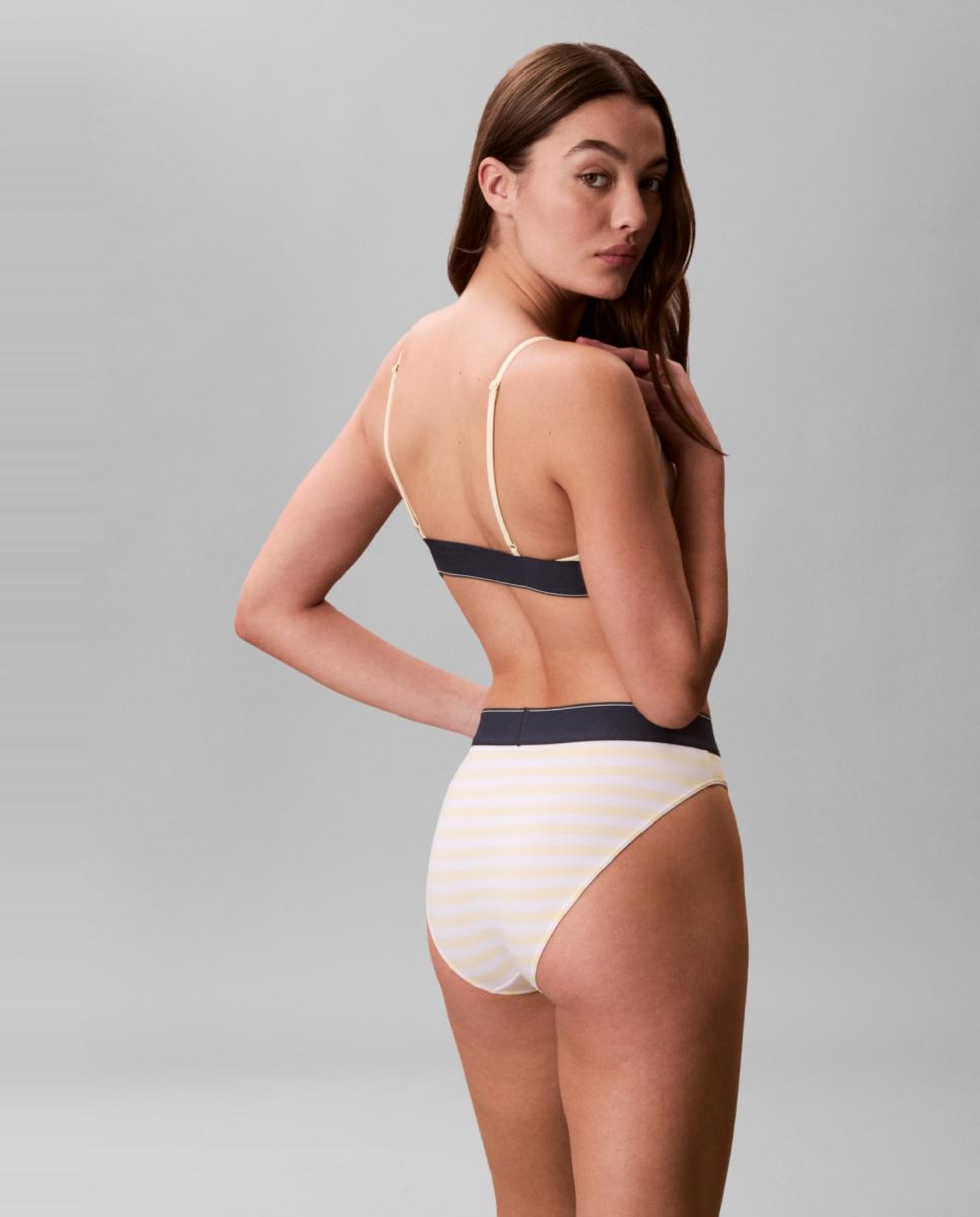 Cueca de Cintura Subida CK Graphic Amarelo-2