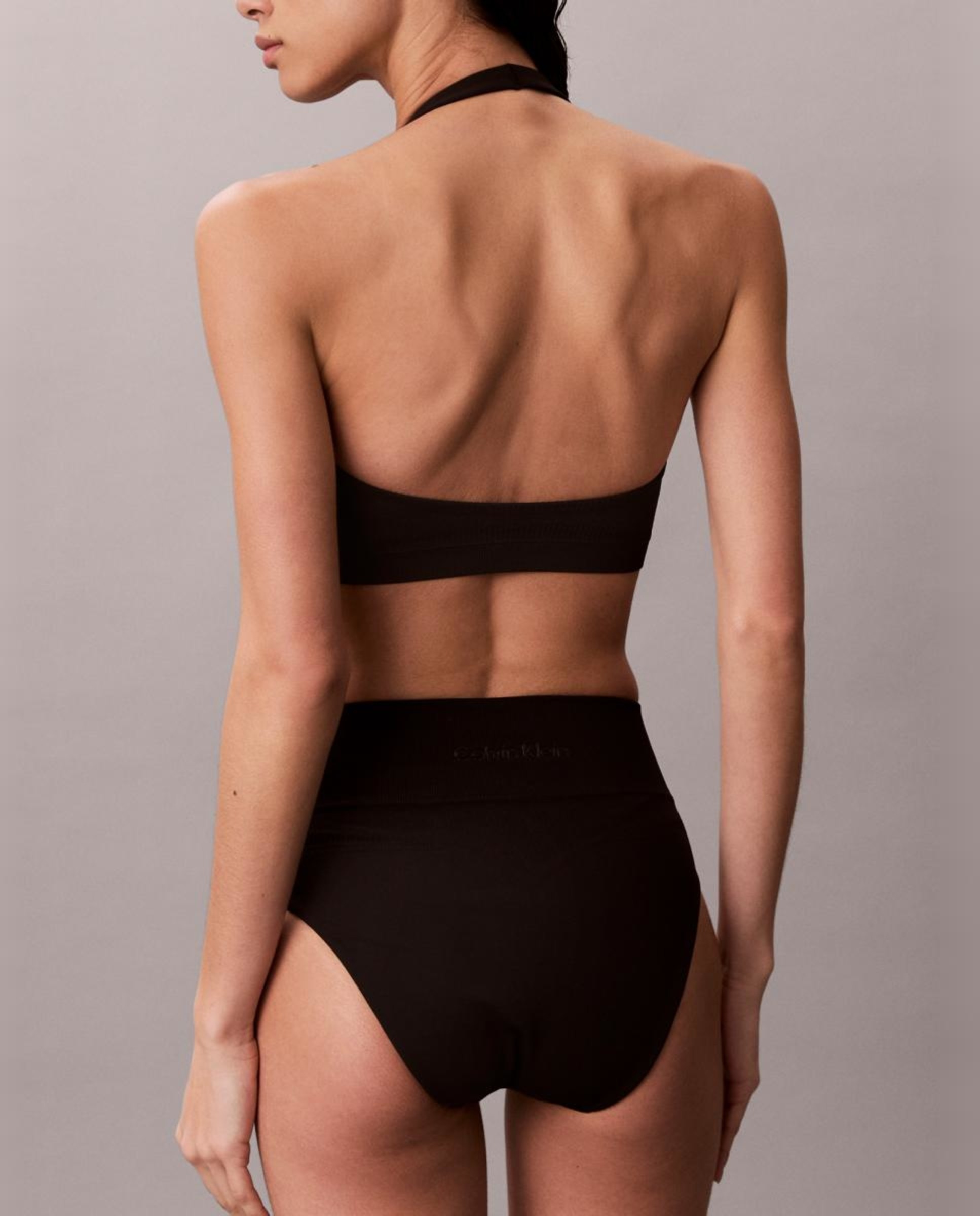 Parte de Cima de Biquíni Halter Preto-5