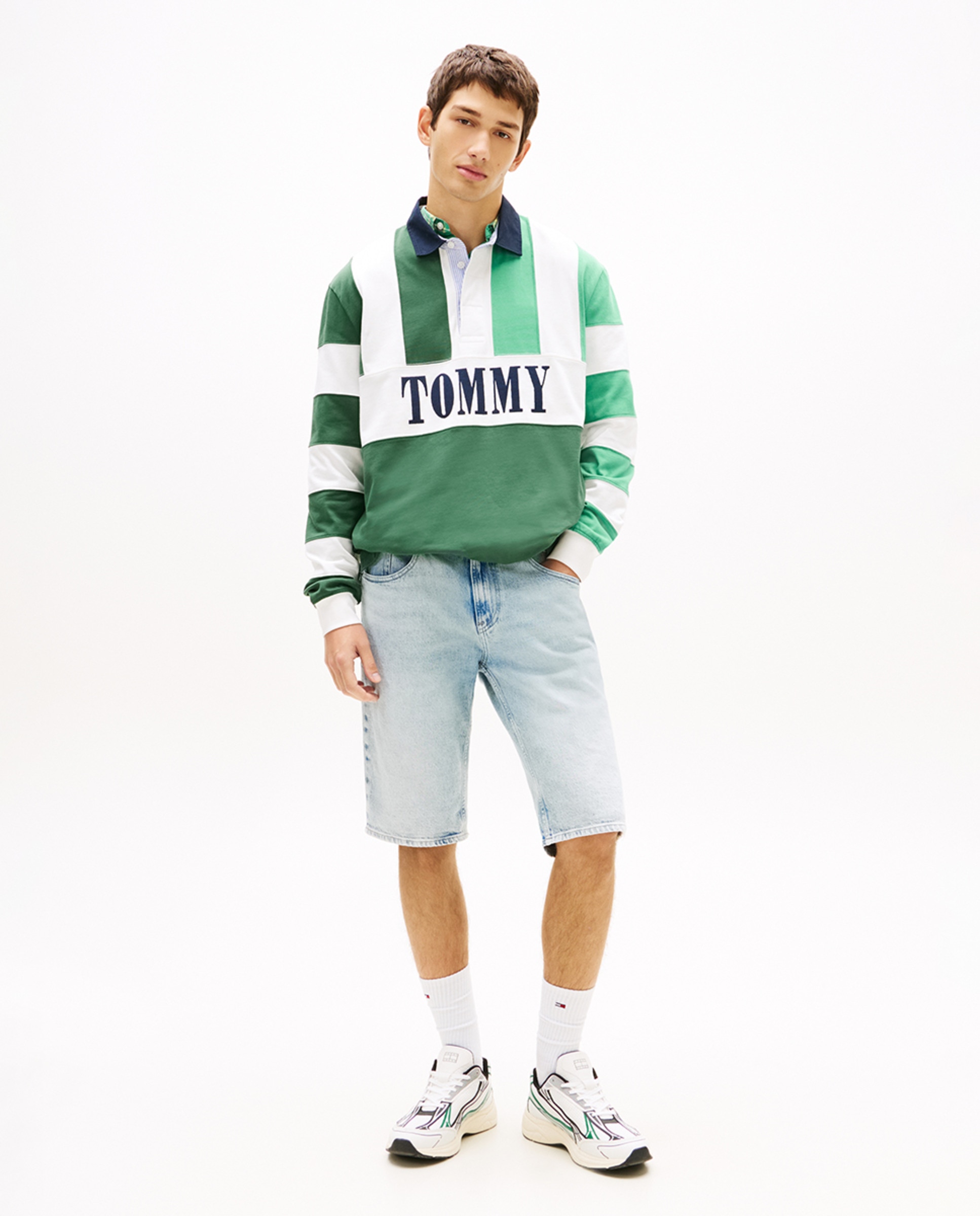 Imagem 0 de Bermudas Ronnie Regular Fit com Lavagem Clara