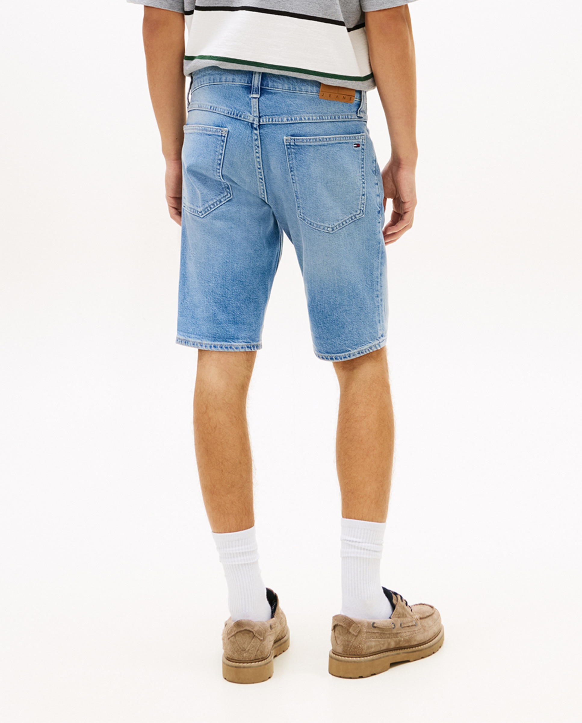 Bermudas Ronnie Regular Fit com Lavagem Média Azul-3