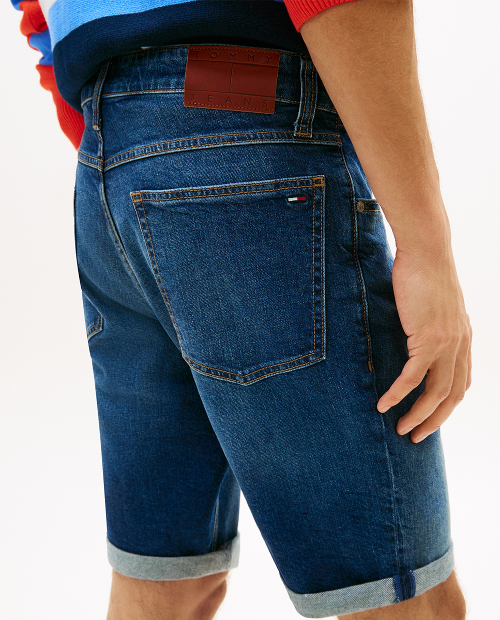 Bermudas Ronnie com Lavagem Escura Azul-4