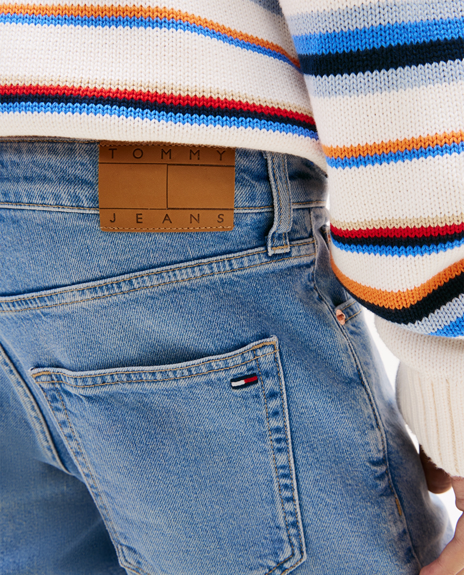 Bermudas Scanton Slim Fit com Lavagem Média Azul-4