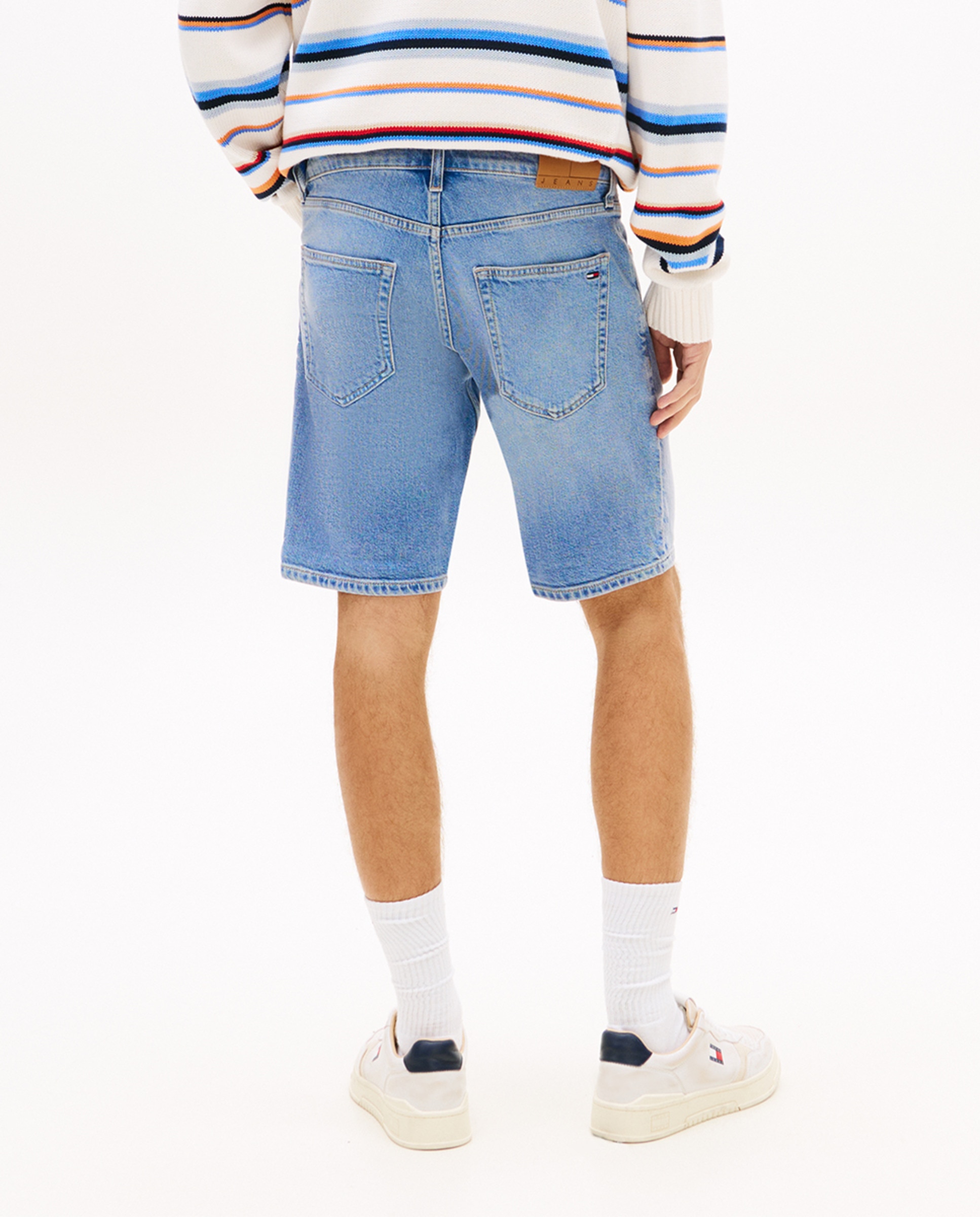Bermudas Scanton Slim Fit com Lavagem Média Azul-3