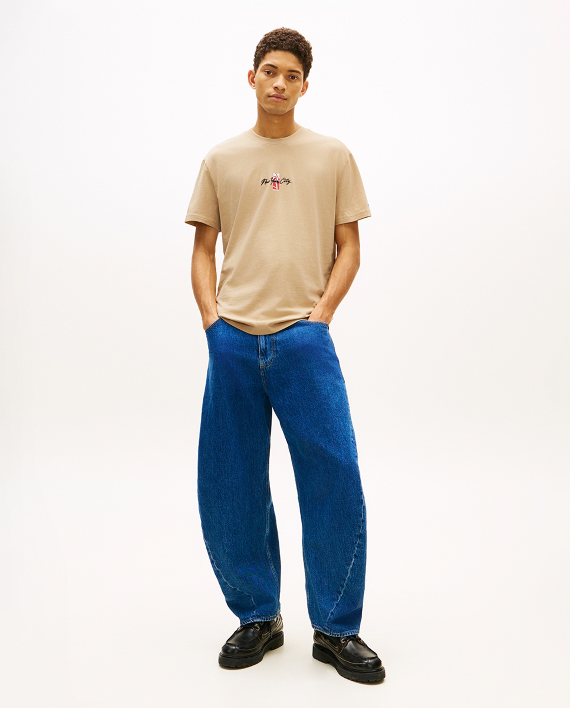 T-shirt Regular Fit de Manga Curta Bege-5