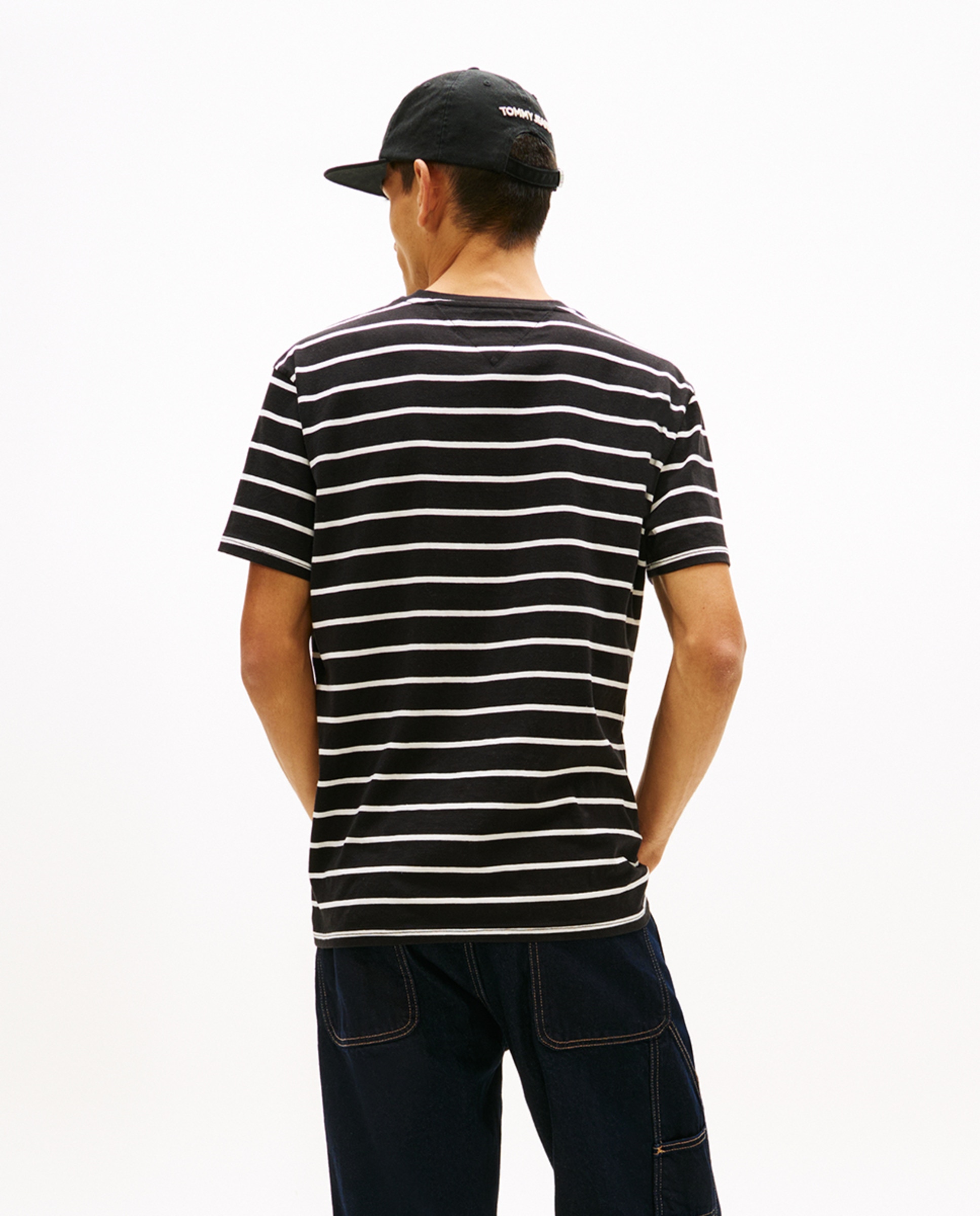 T-shirt Regular Fit às Riscas com Manga Curta Preto-2
