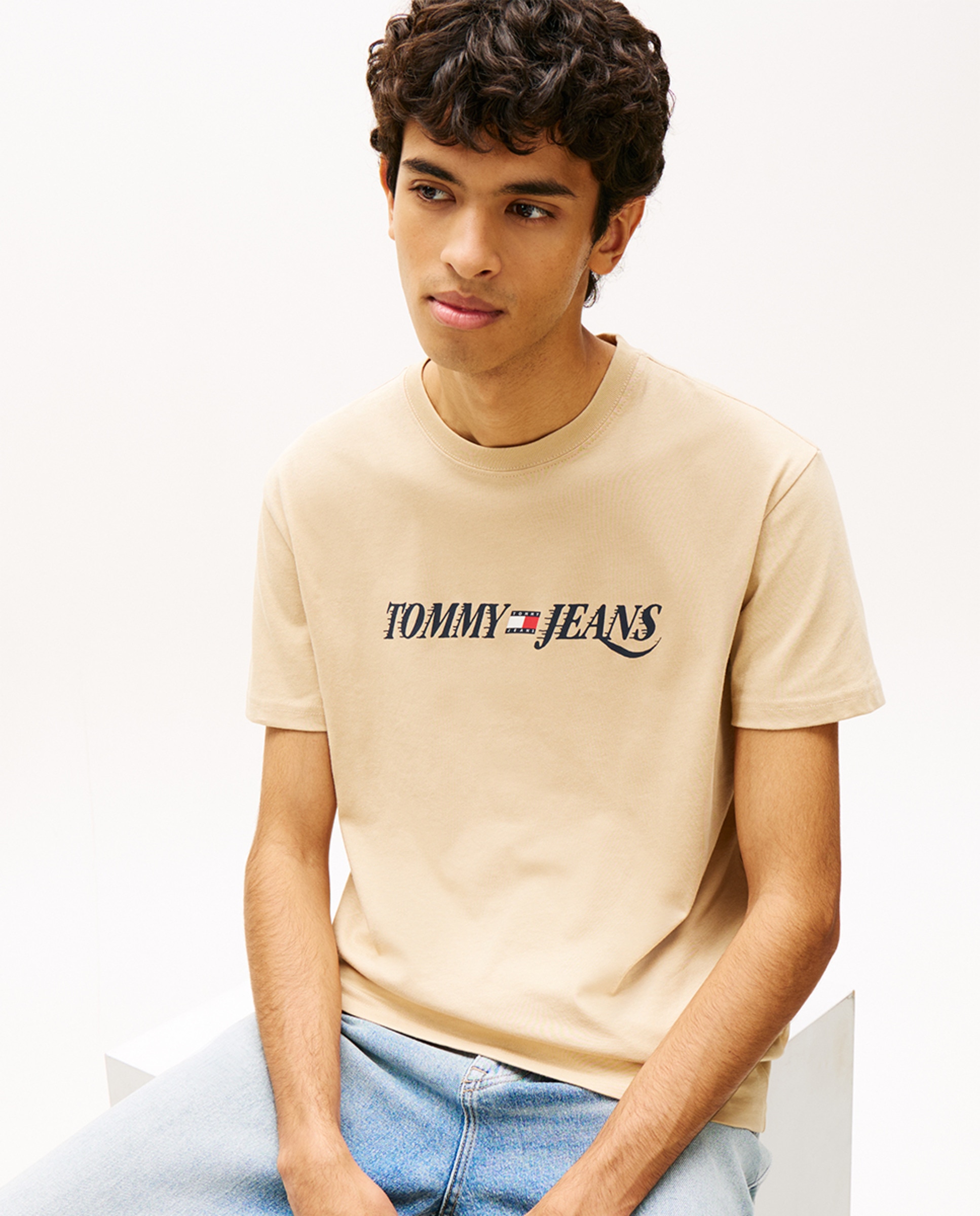 T-shirt Regular Fit de Manga Curta Bege-3
