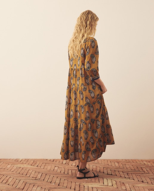 Imagem 0 de Vestido camiseiro com estampado