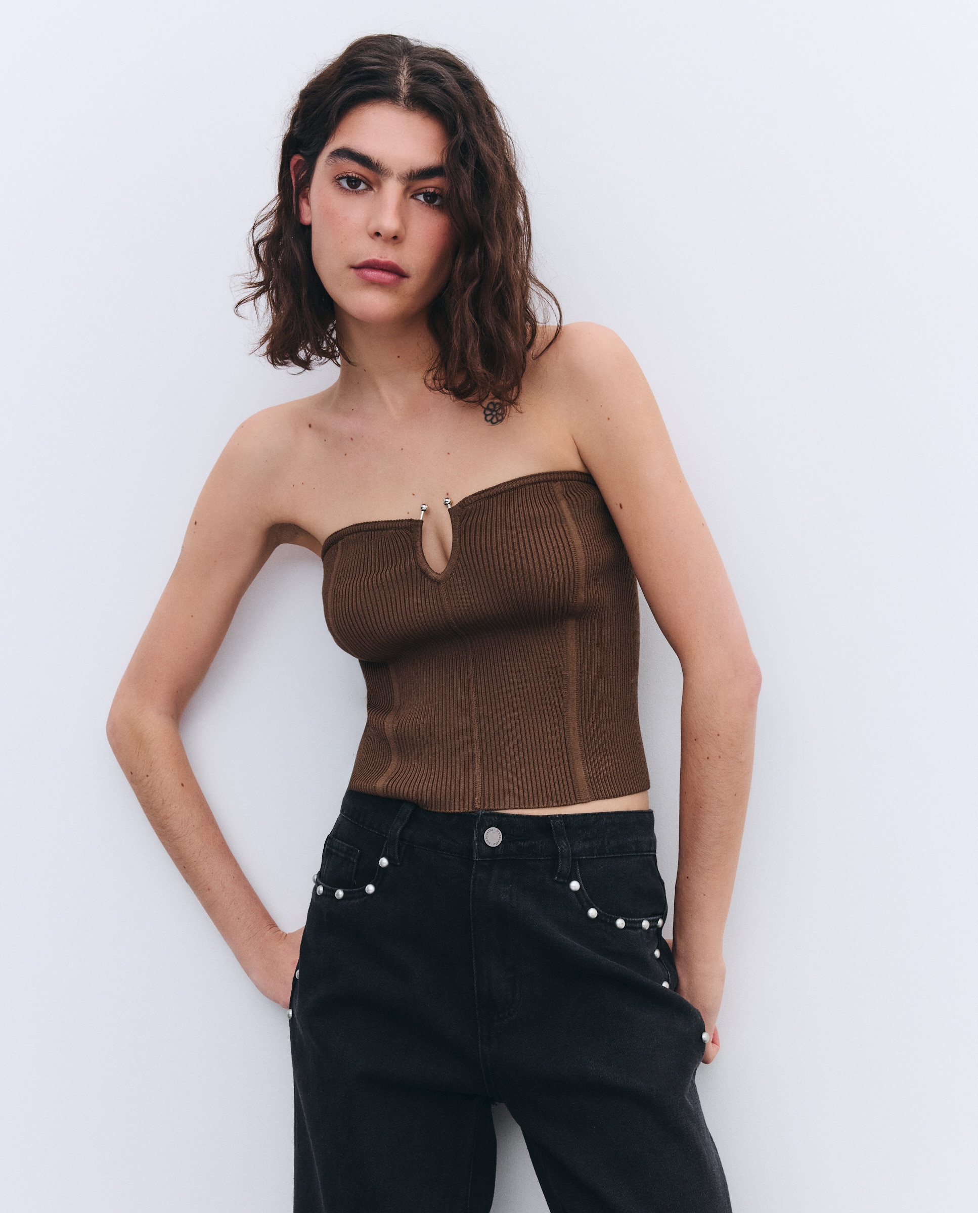 Top com Decote Caicai Castanho-2