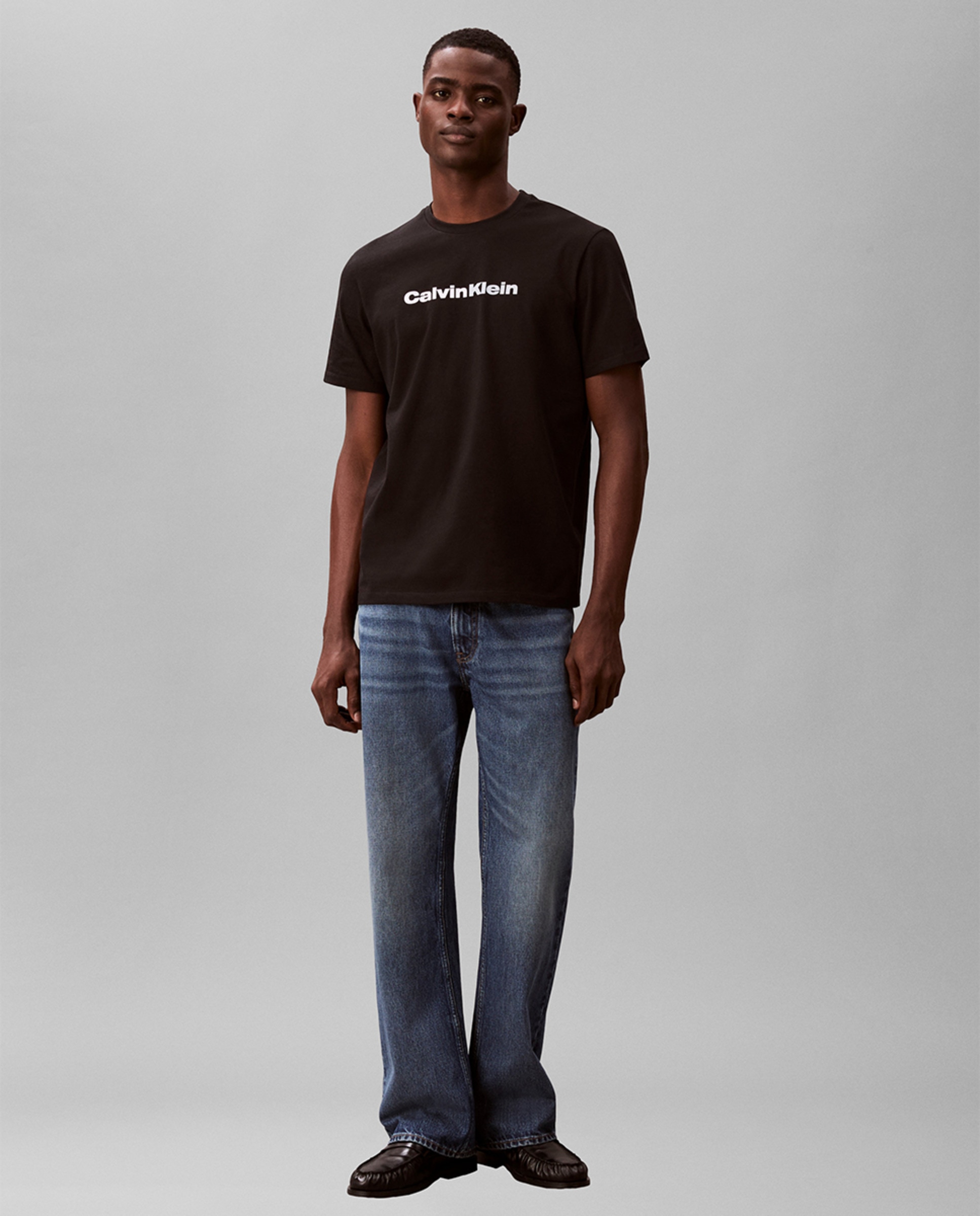 T-shirt com Estampado Gráfico Preto-5