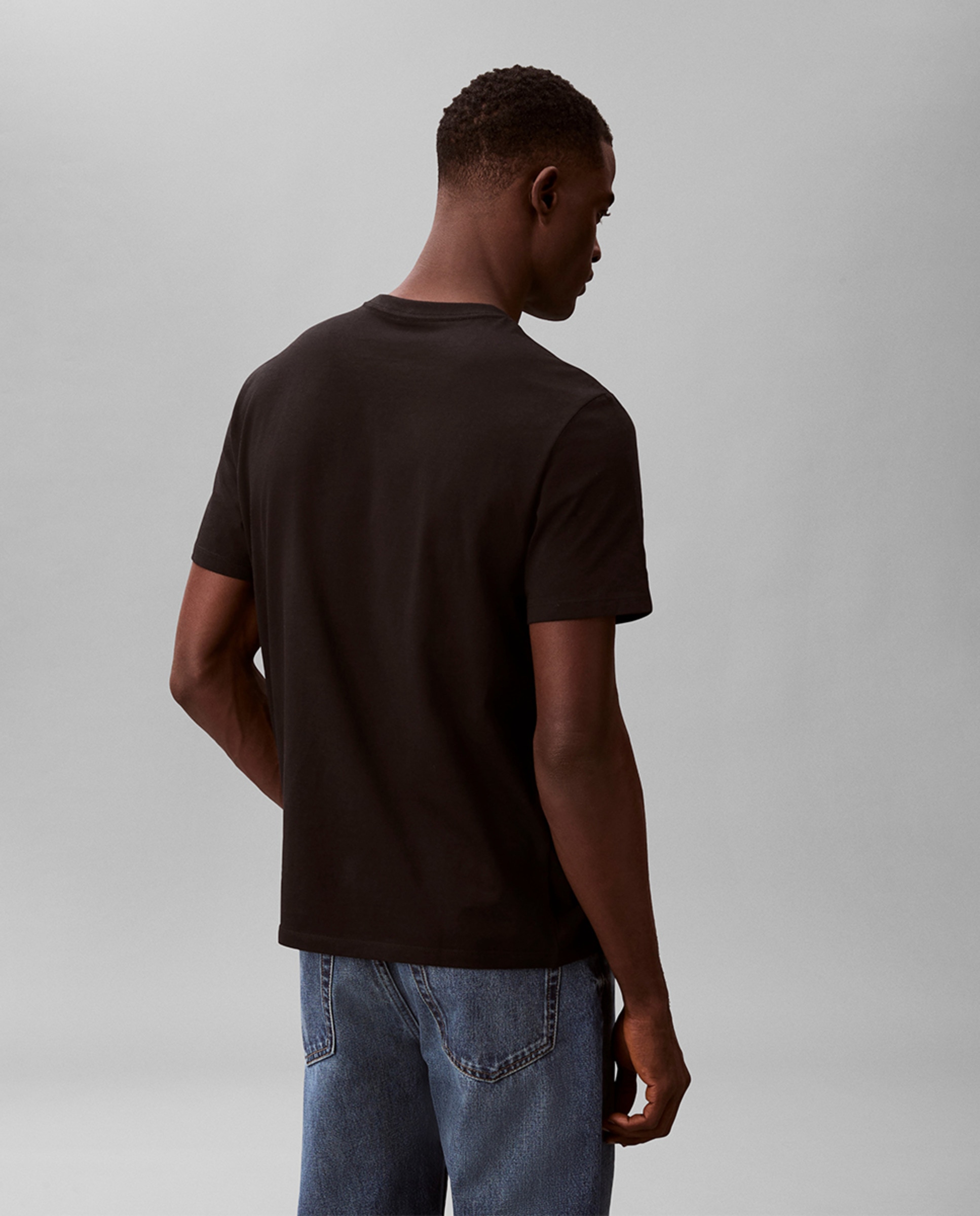 T-shirt com Estampado Gráfico Preto-2