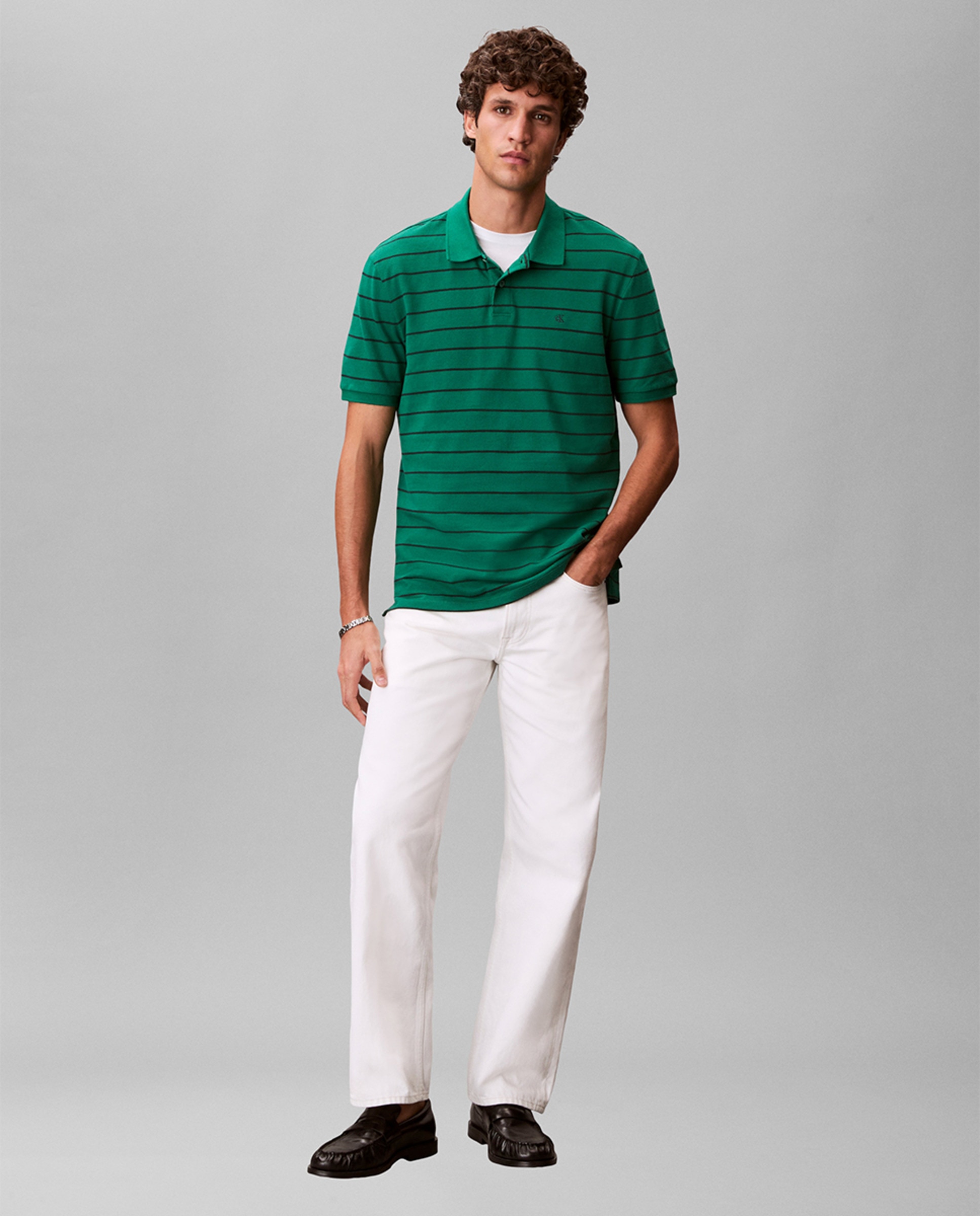 Polo Piqué às Riscas com Monograma Verde-5