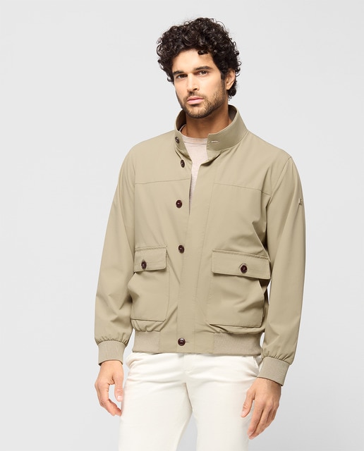 Imagem 0 de Blusão com Botões Ocultos e Bolsos Laterais