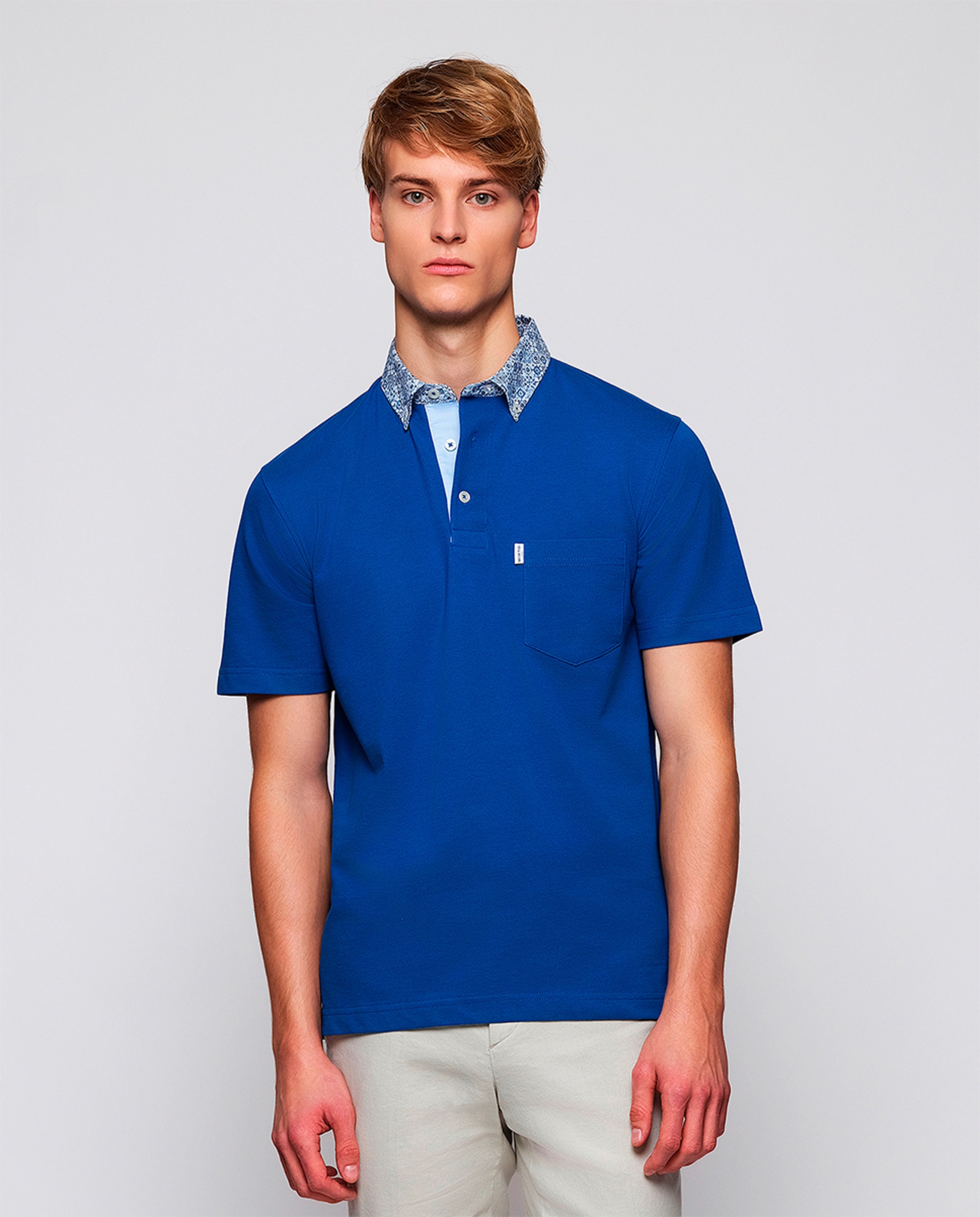 Imagem 0 de Polo de Manga Curta com Gola de Tecido e Bolso