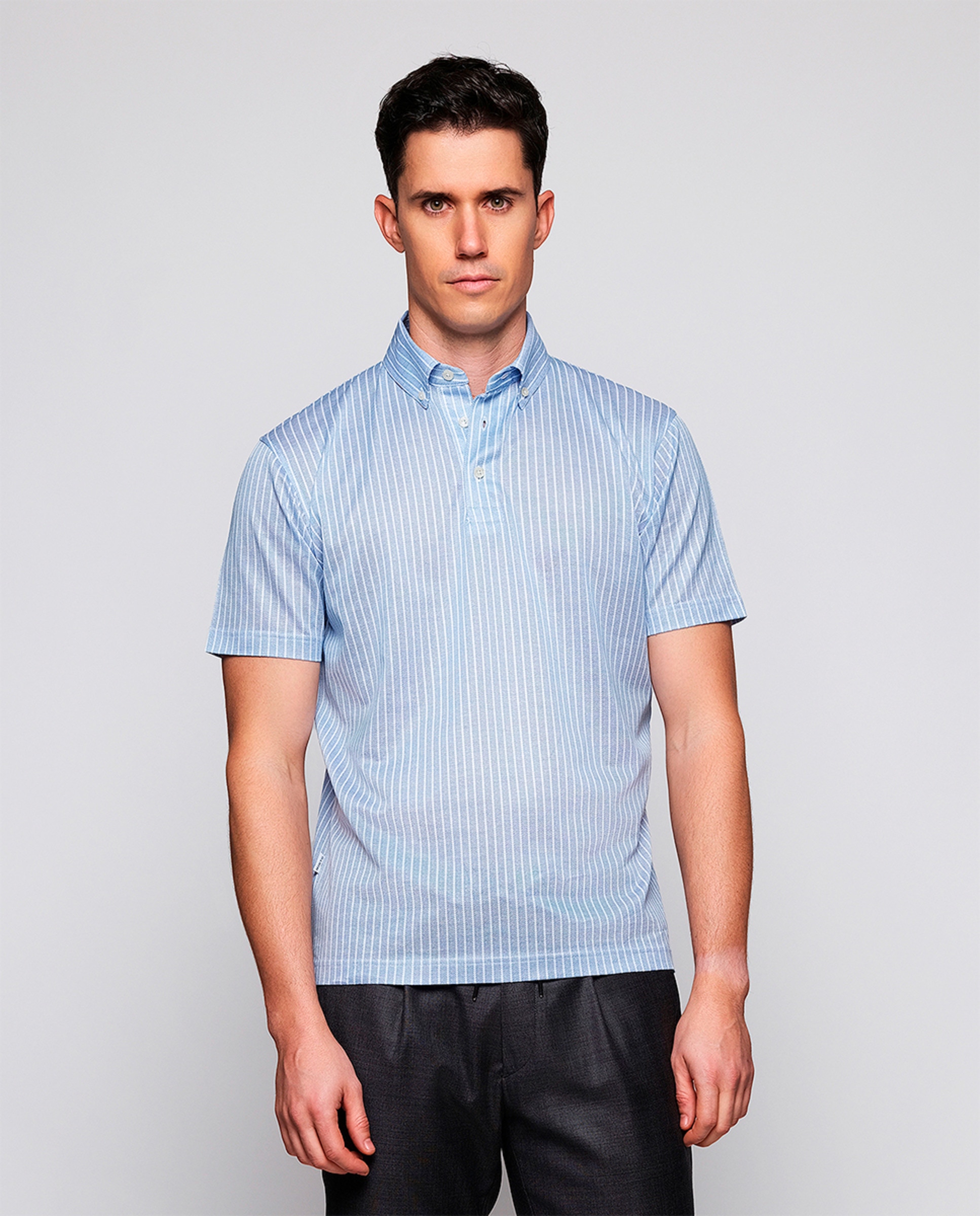 Imagem 0 de Polo de Manga Curta e Colarinho com Botões