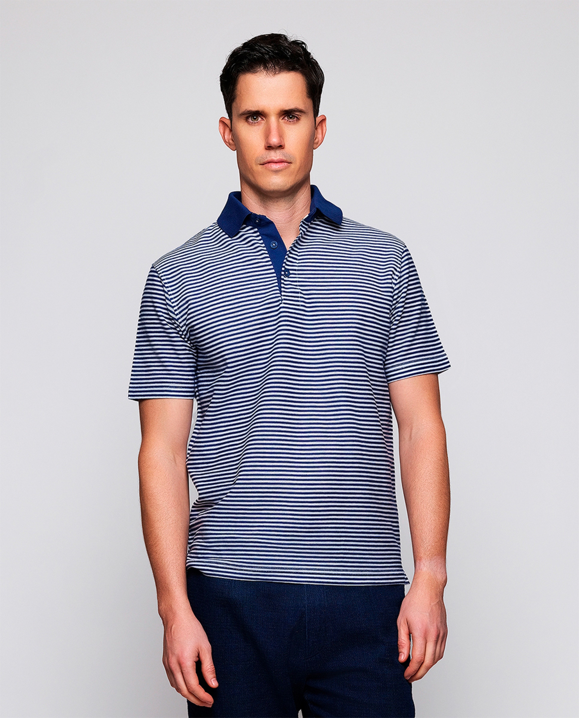 Imagem 0 de Polo de Manga Curta com Risca Horizontal sem Bolso