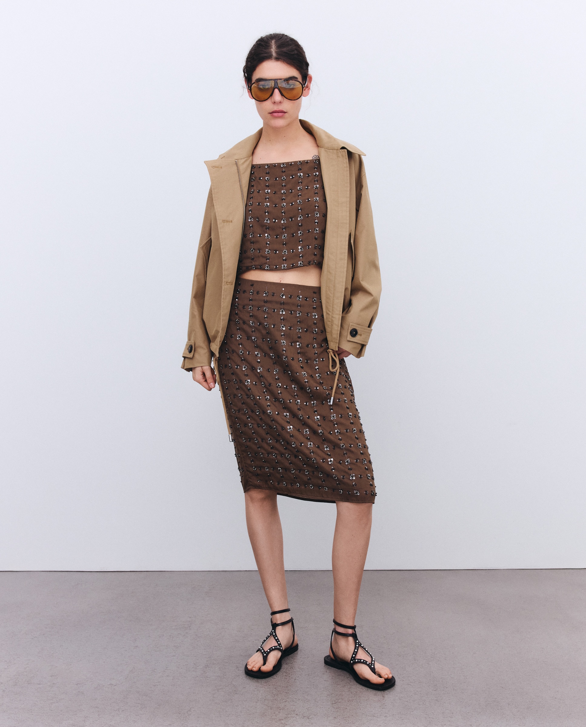 Imagem 0 de Saia midi de lantejoulas