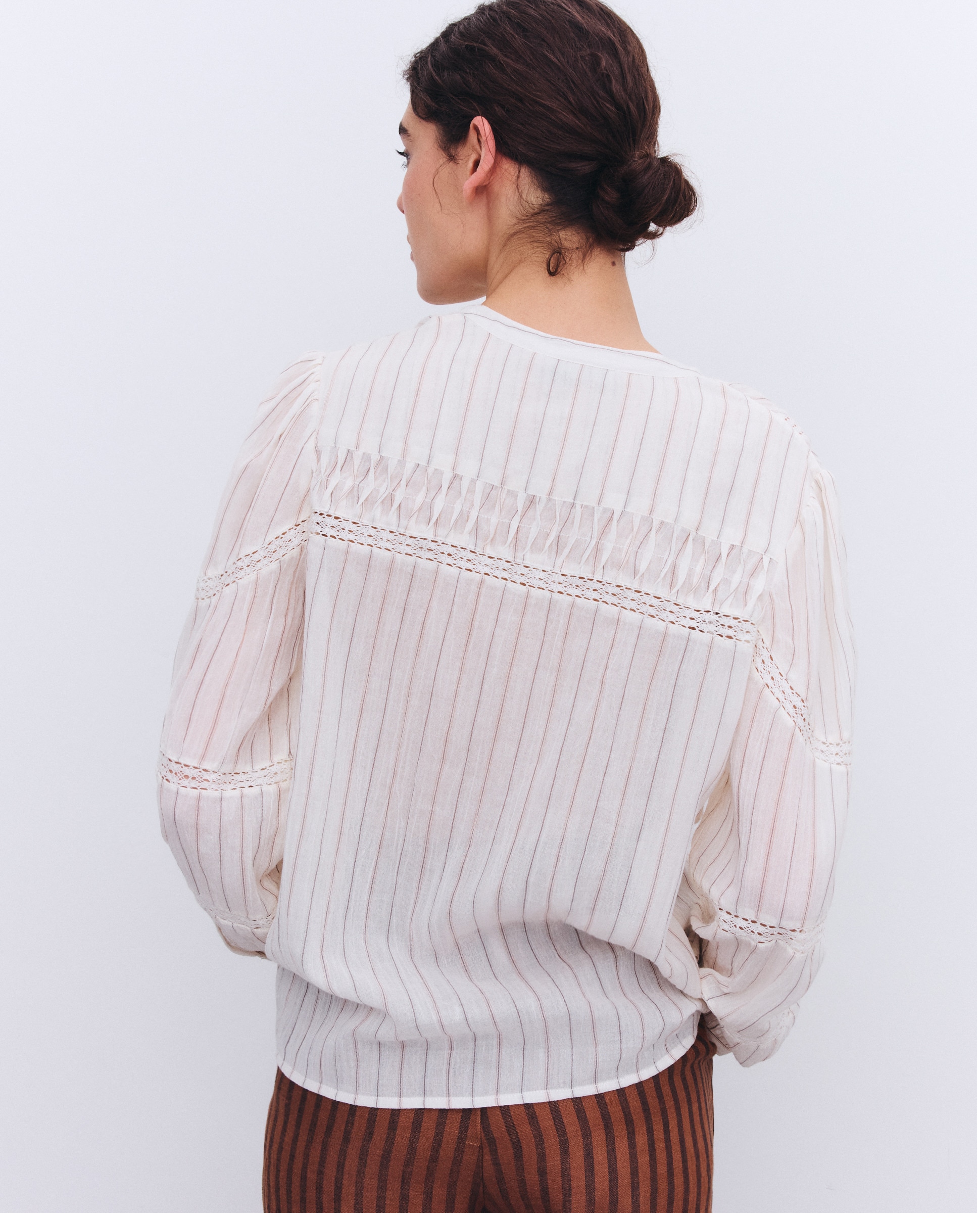 Blusa de Manga Comprida às Riscas com Renda Castanho-3