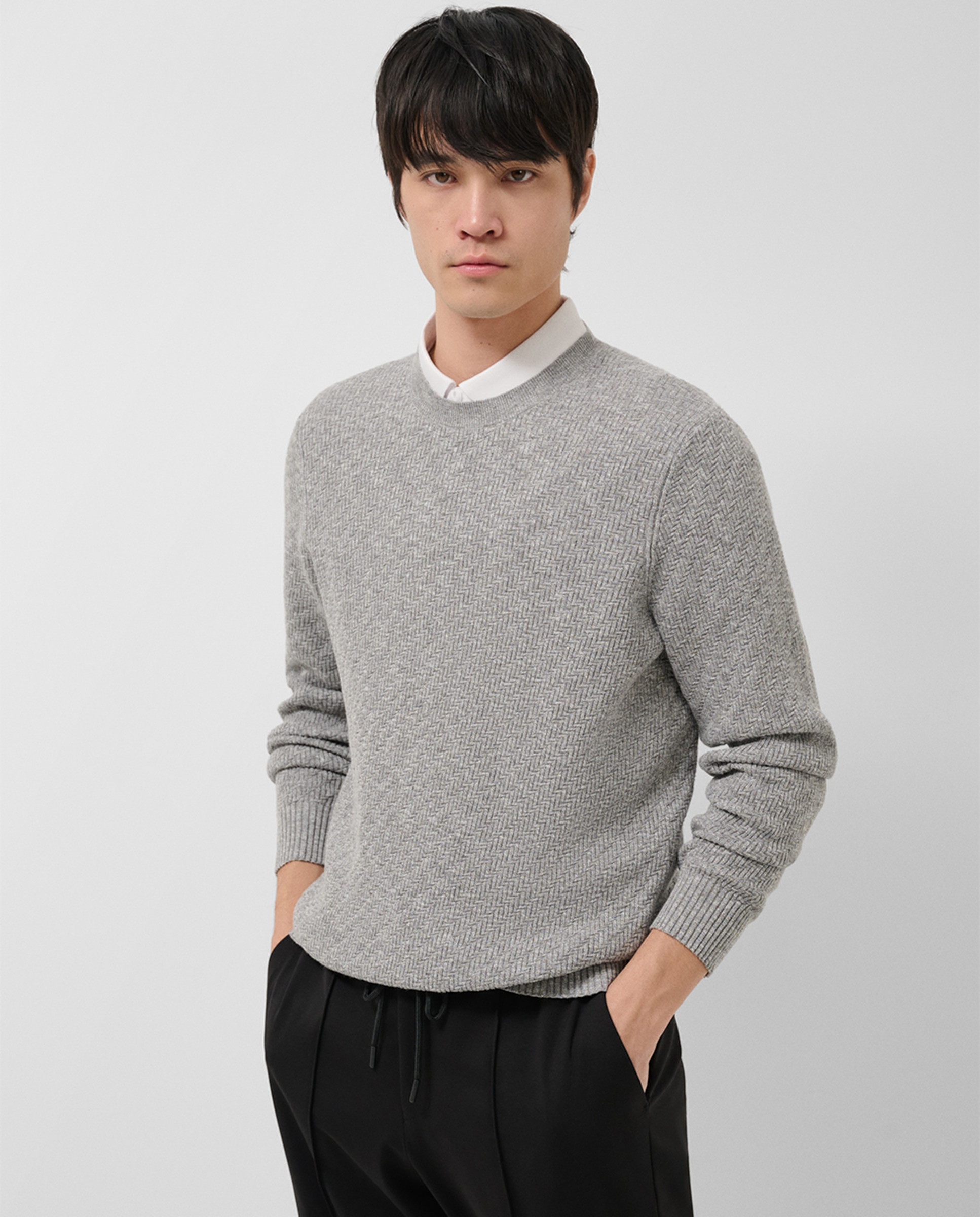 Imagem 0 de Camisola de Malha com Decote Redondo e Estrutura