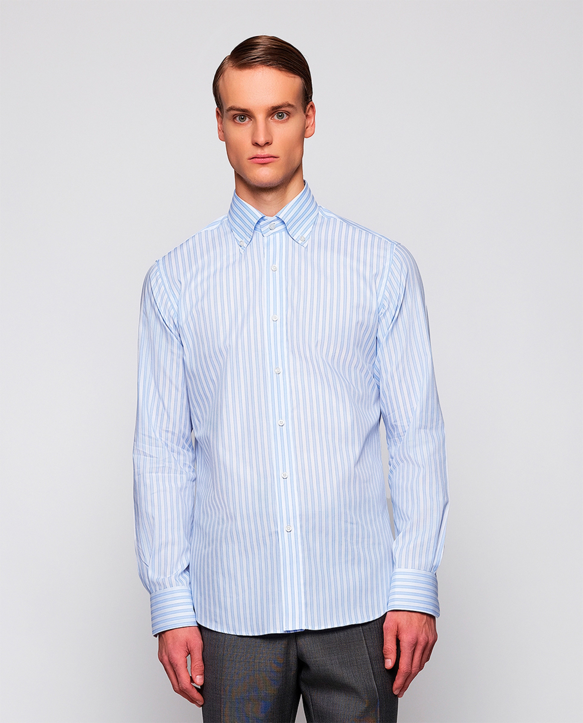 Imagem 0 de Camisa Clássica às Riscas com Colarinho com Botões