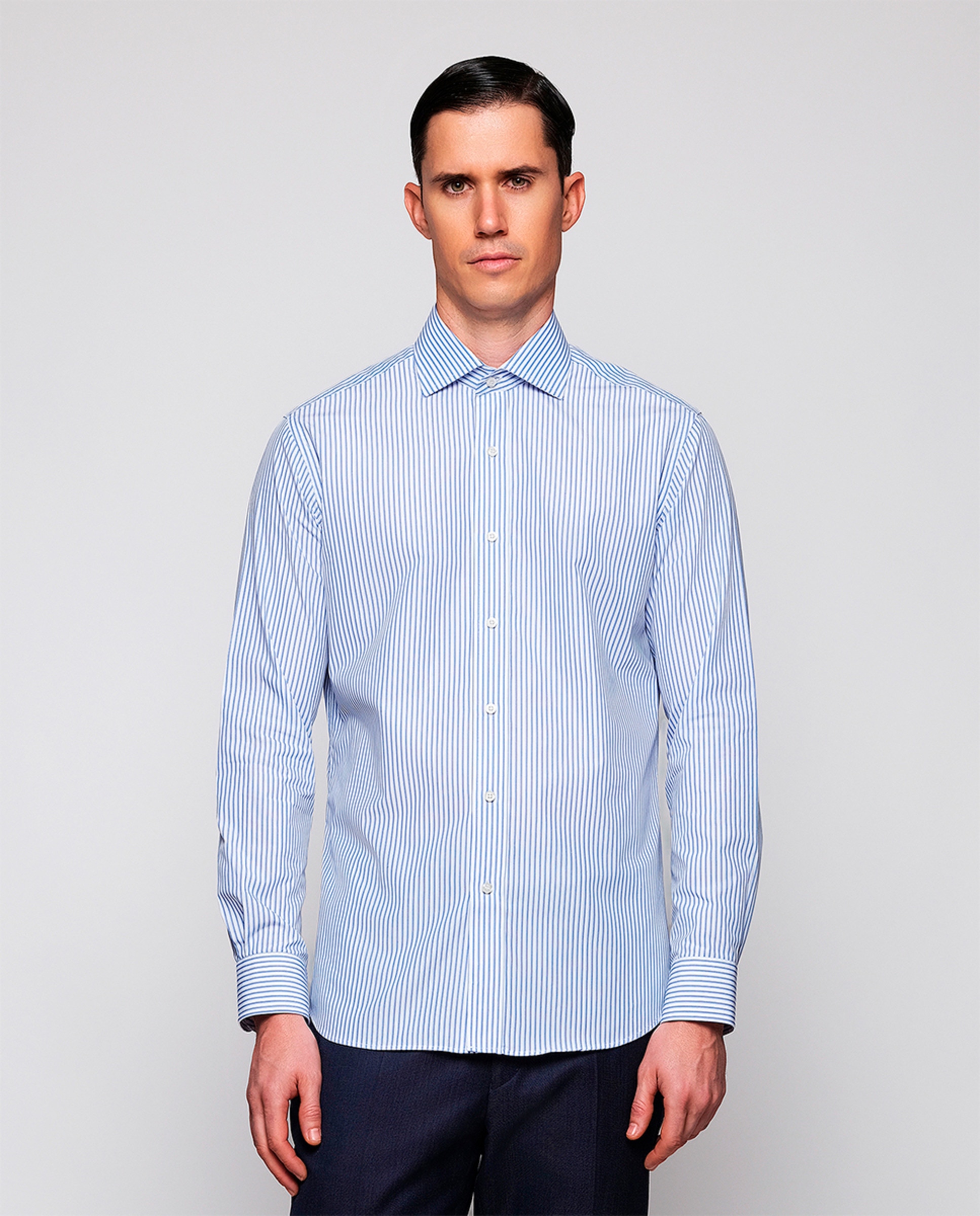 Imagem 0 de Camisa Clássica às Riscas com Manga Comprida