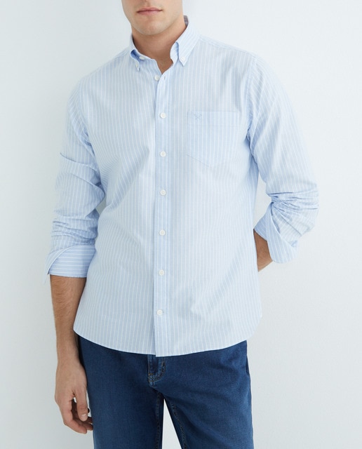 Imagen 0 de Camisa de hombre classic fit de rayas oxford con bolsillo