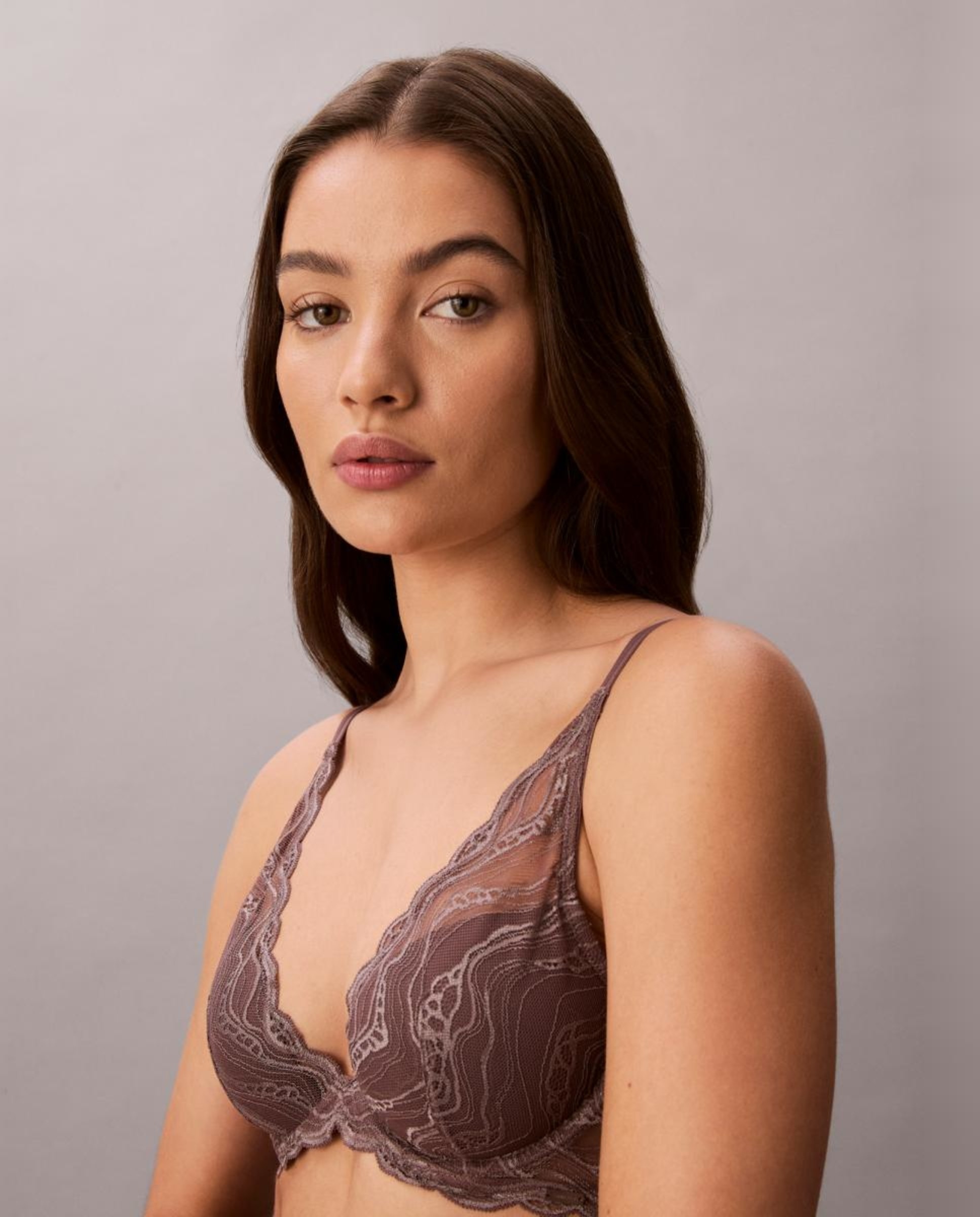 Soutien Decotado de Renda Sensual Stretch Lace Castanho-1