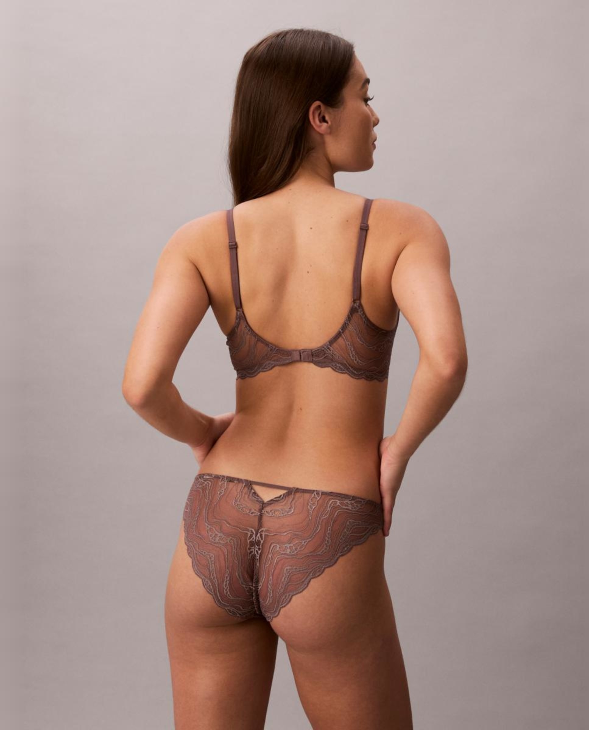 Cueca de Renda Sensual Stretch Lace Castanho-3