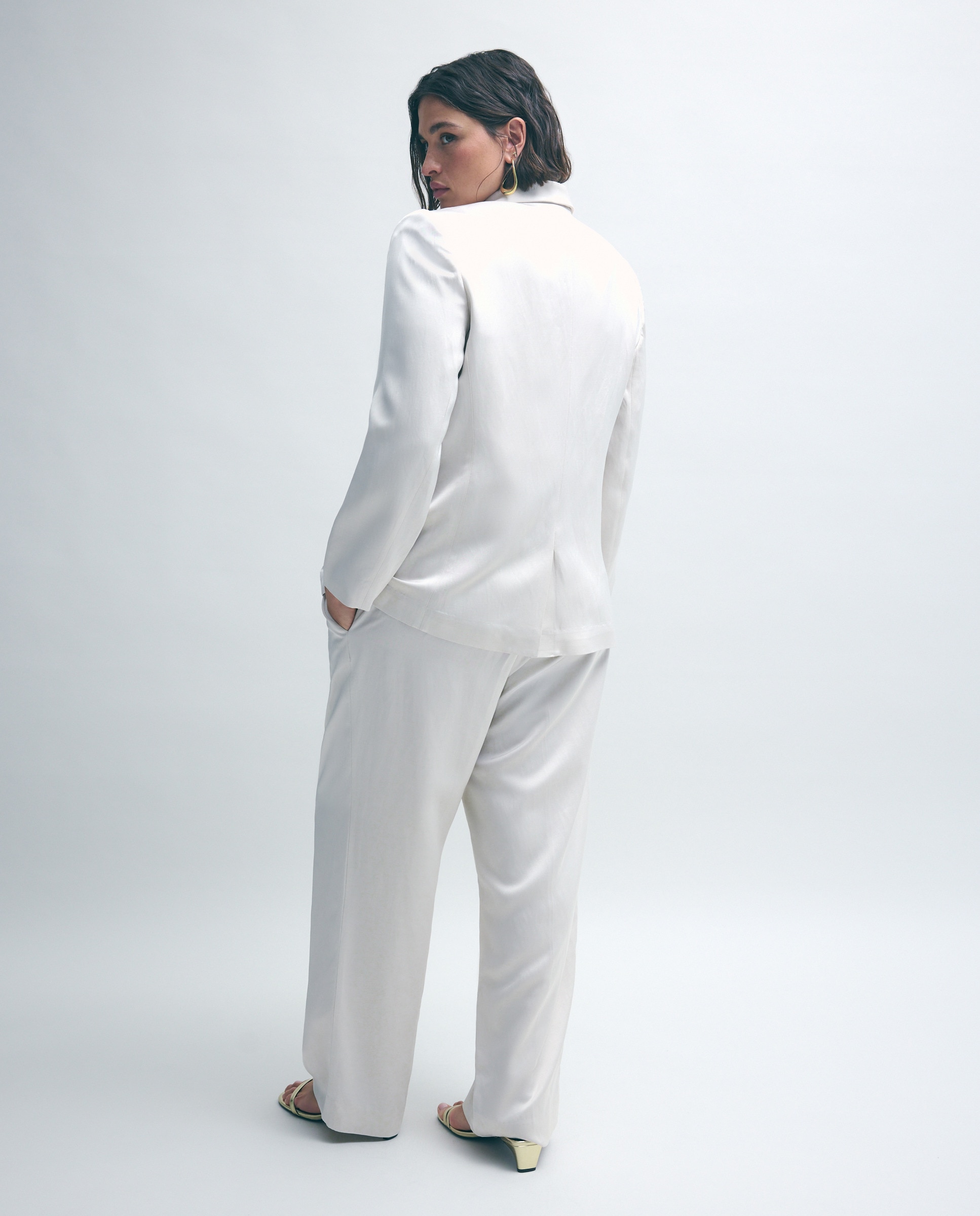 Blazer Acetinado com Flor 130 Marfim-3