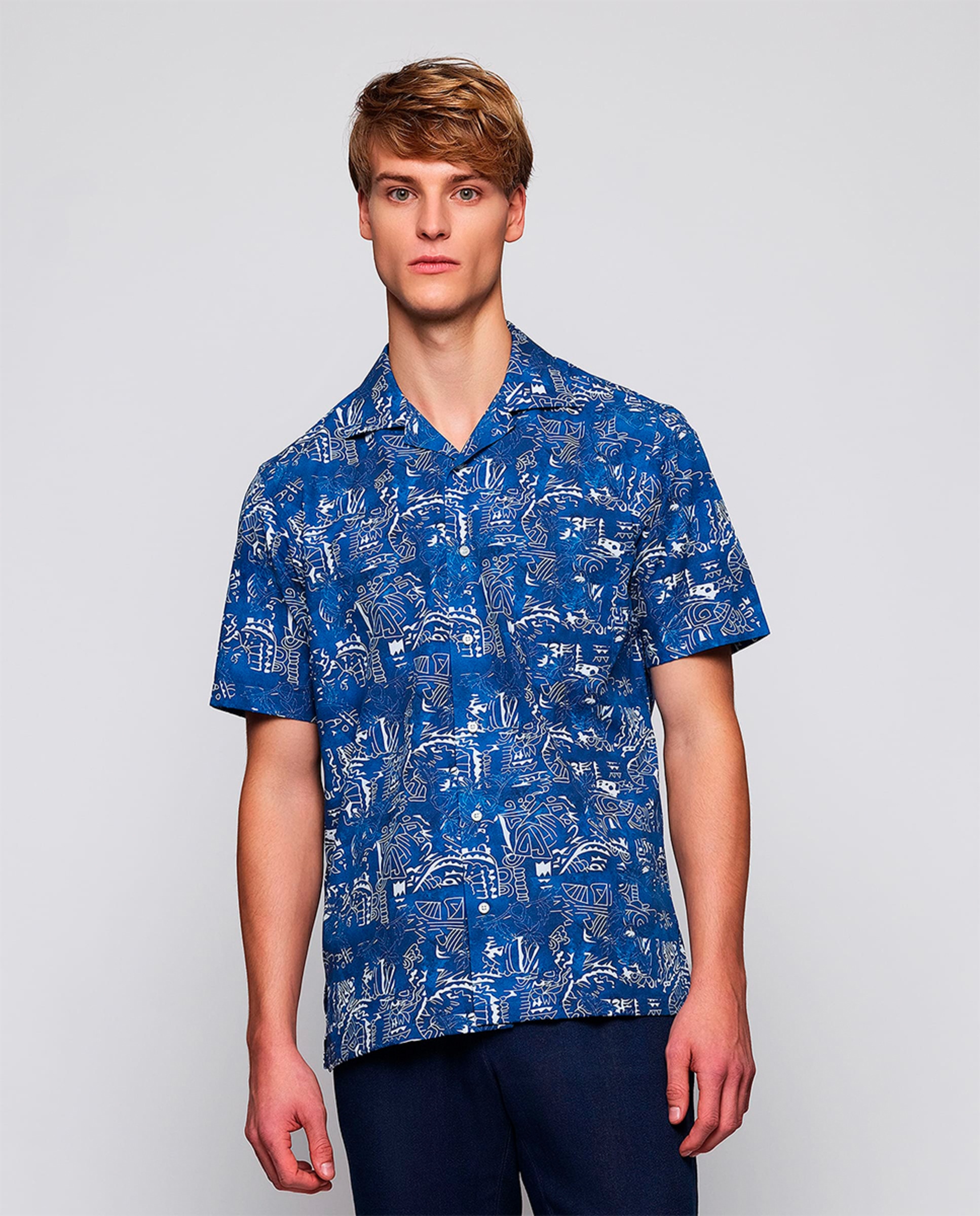 Imagem 0 de Camisa Havaiana Estampada com Manga Curta Tamanhos Grandes