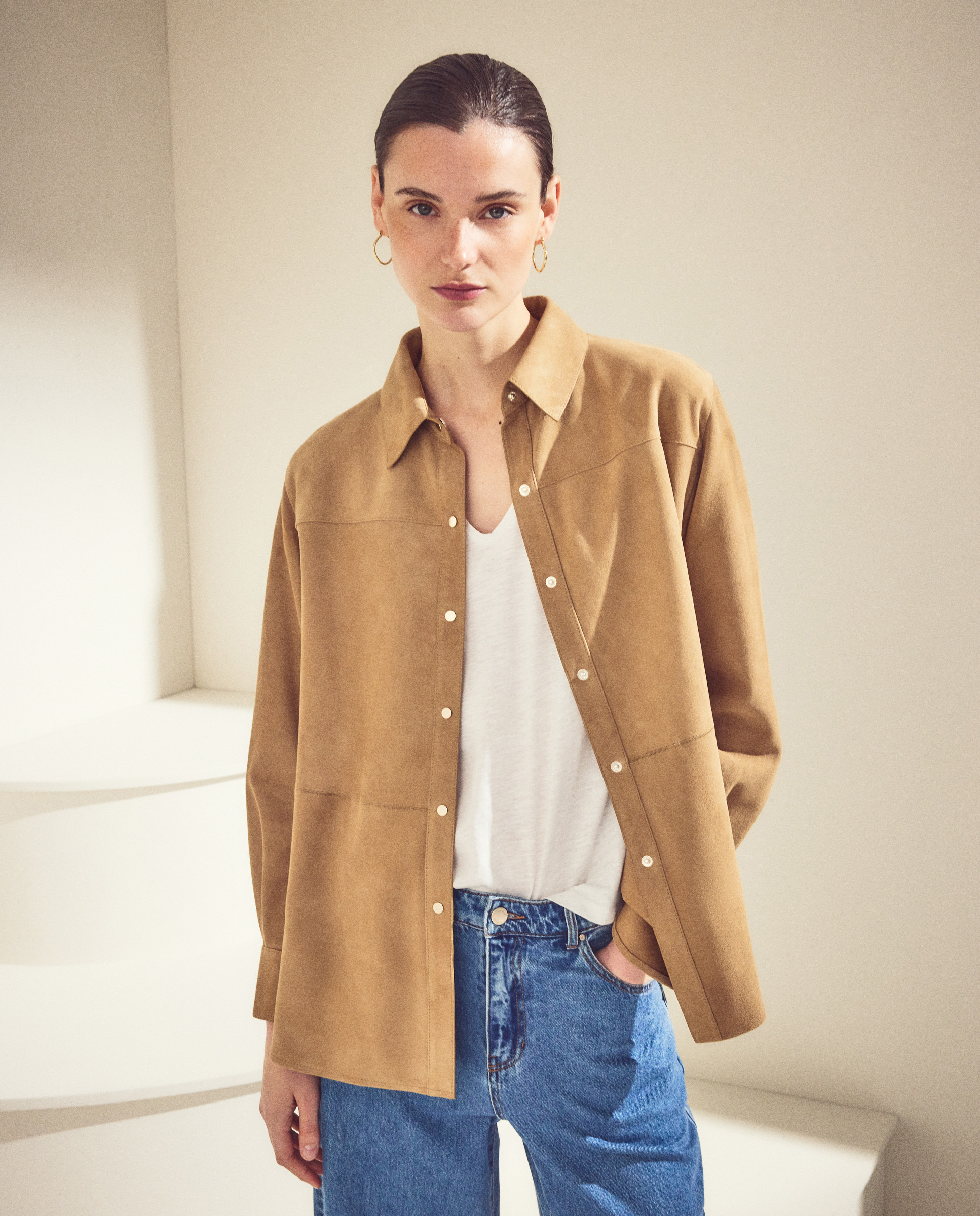 Sobrecamisa de Camurça com Botões de Pressão Bege-2
