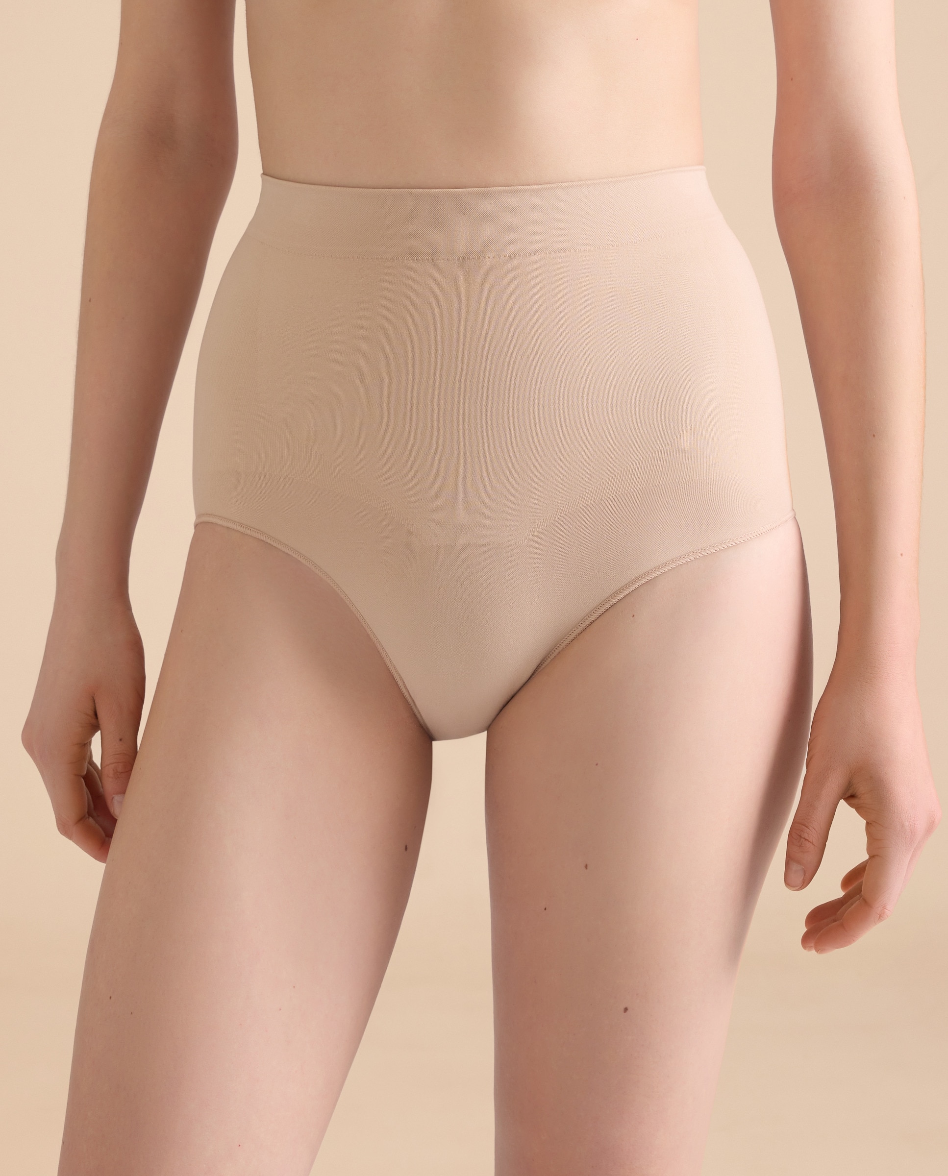 Cueca Moldadora sem Costuras Bege-2