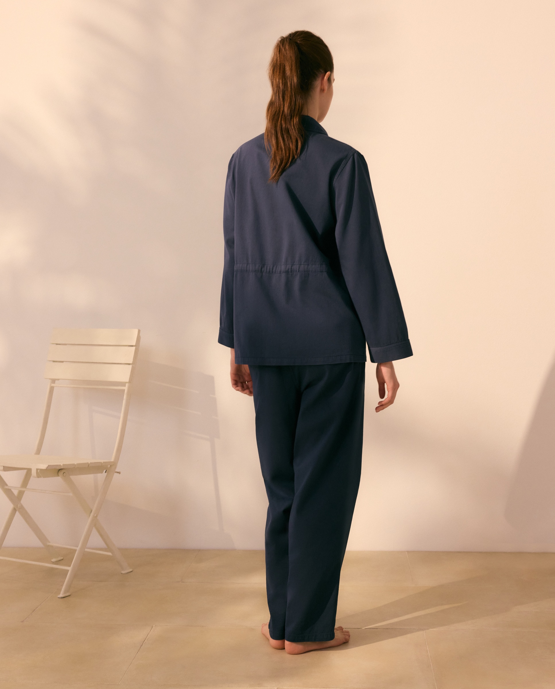 Casaco Liso com Bolsos e Detalhe de Cordão Azul-marinho-3