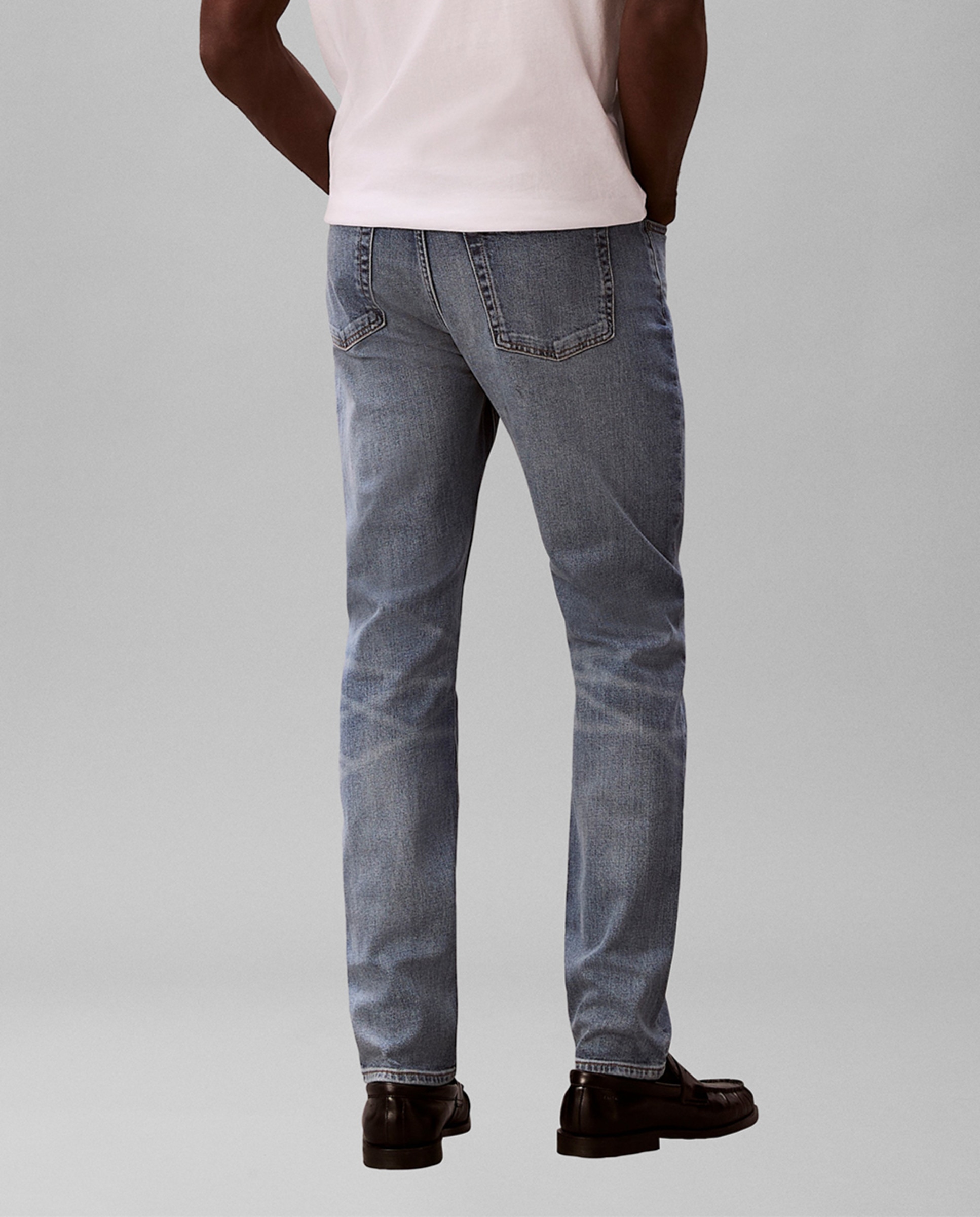 Jeans Slim Taper Fit Azul-claro-3