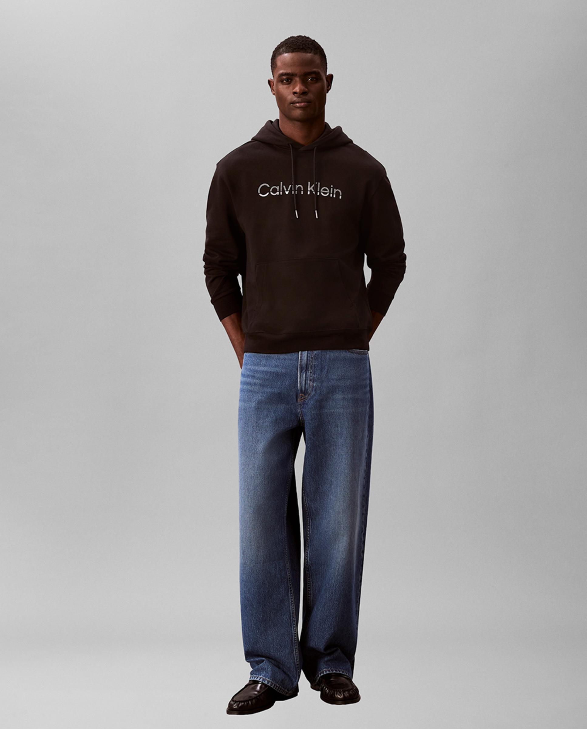 Sweatshirt com Capuz e Logótipo Preto-5