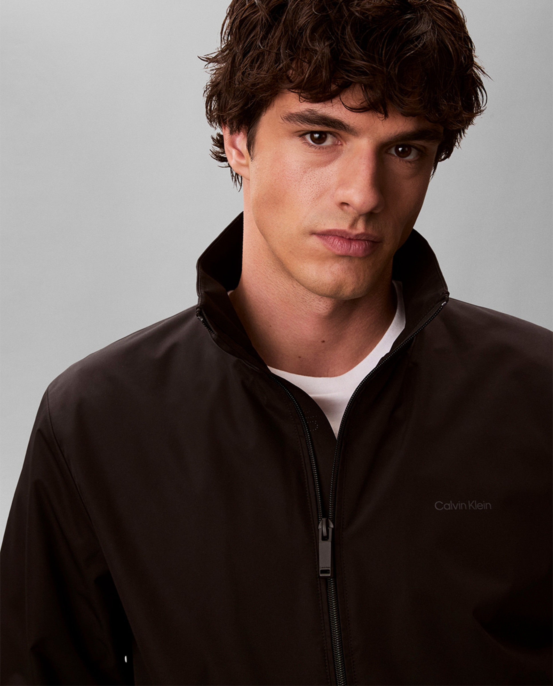 Casaco de Nylon com Gola Alta Preto-3
