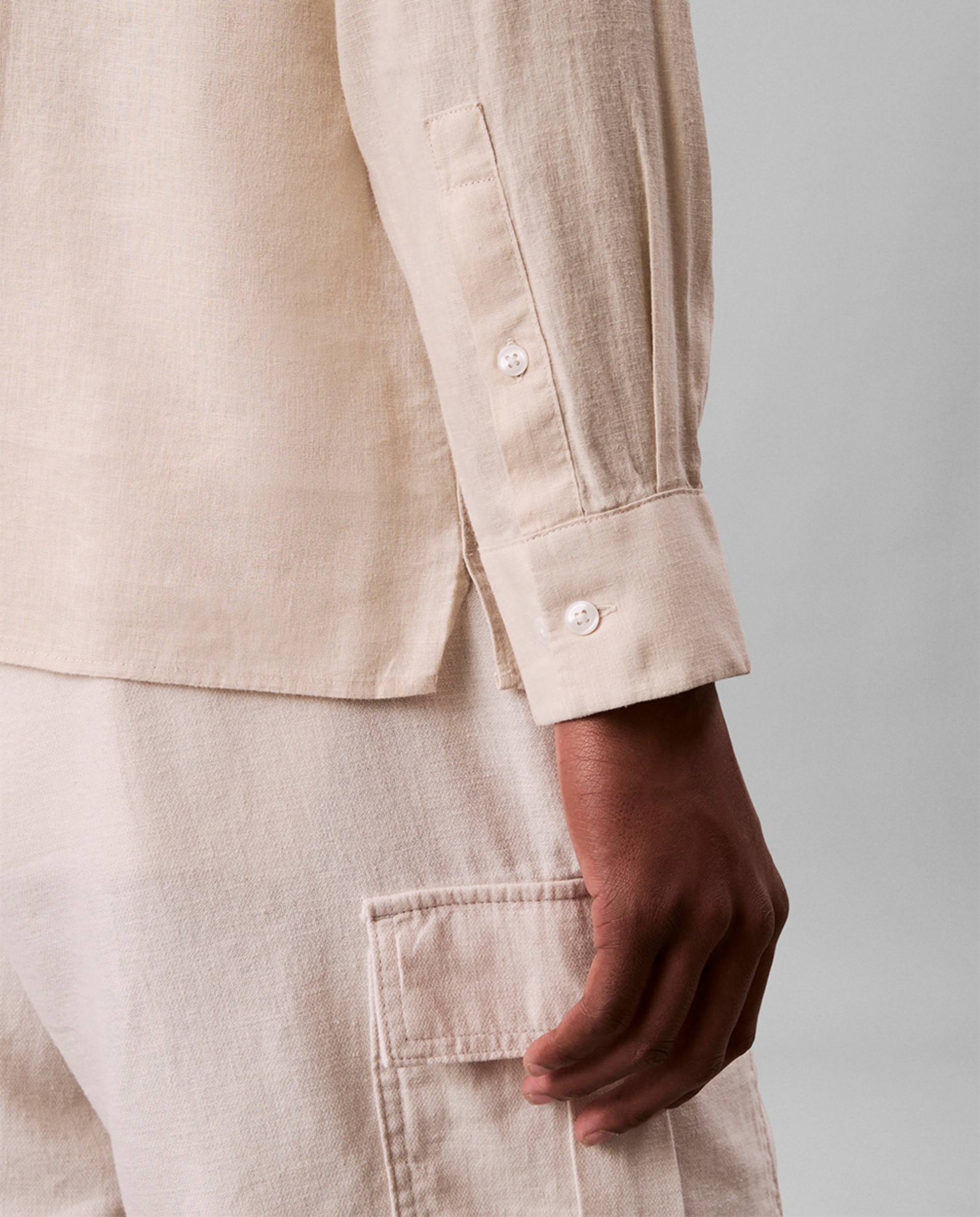 Camisa Clássica de Linho Lisa Cru-3